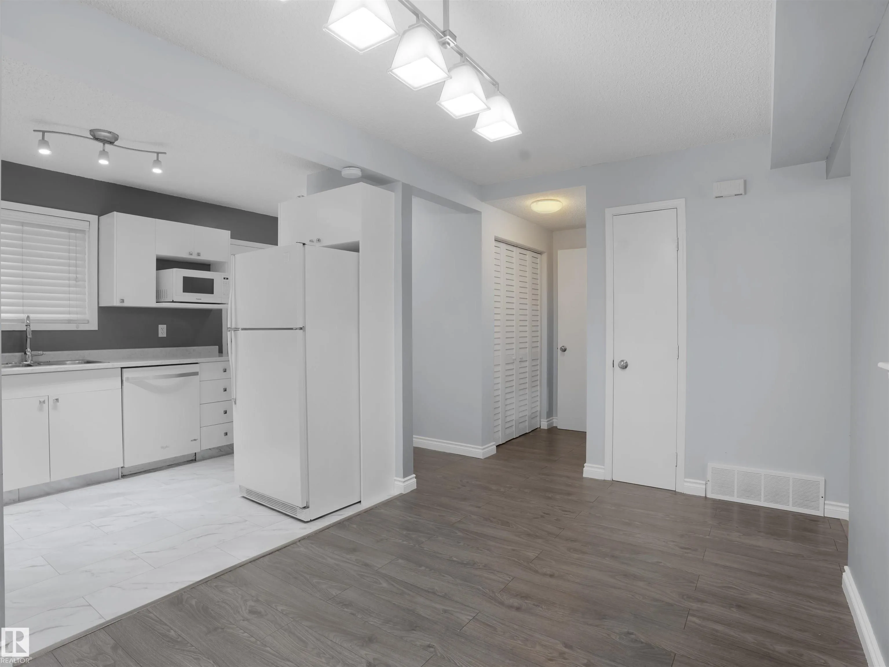 1608 MILL WOODS Road