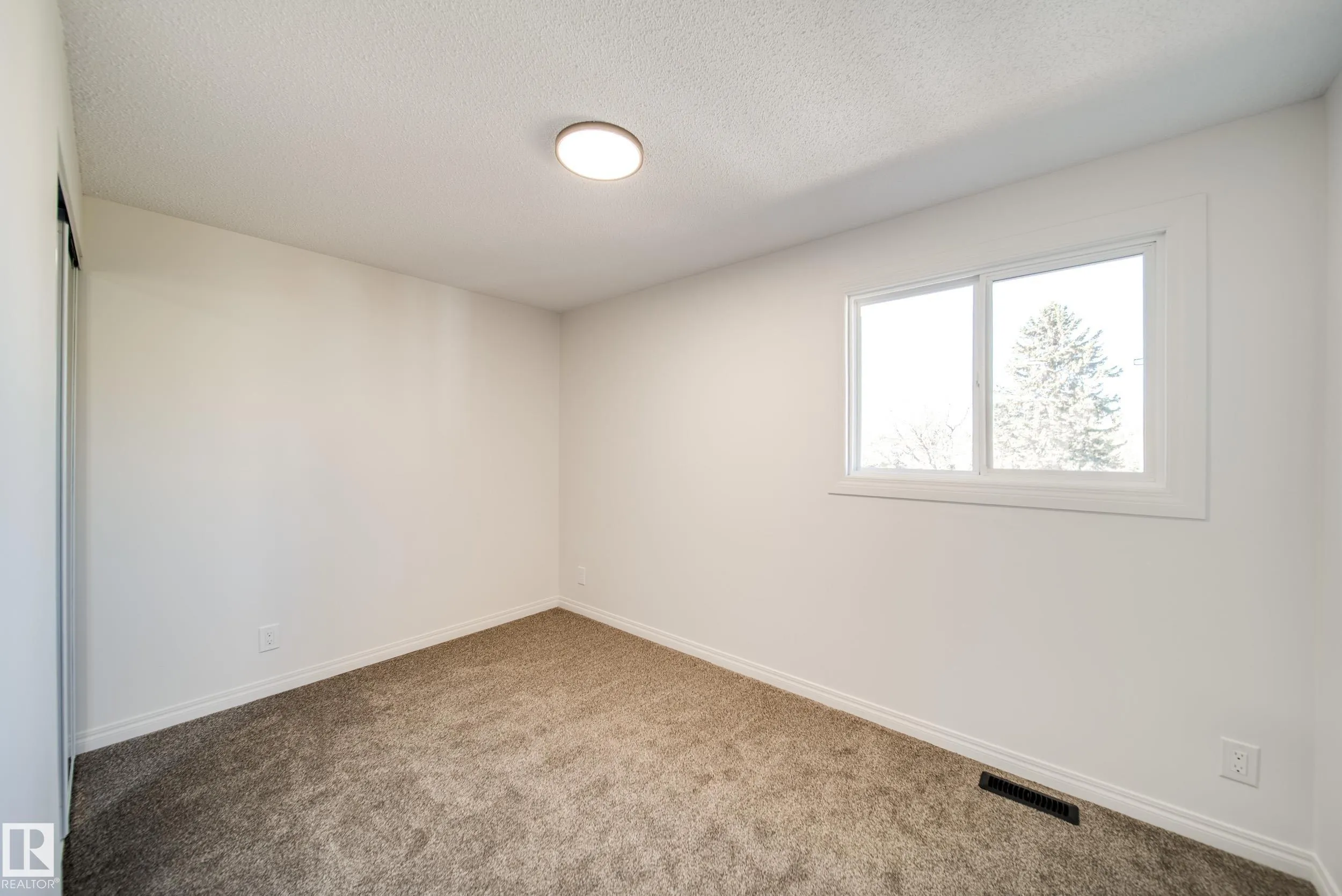 289 RIDGEWOOD