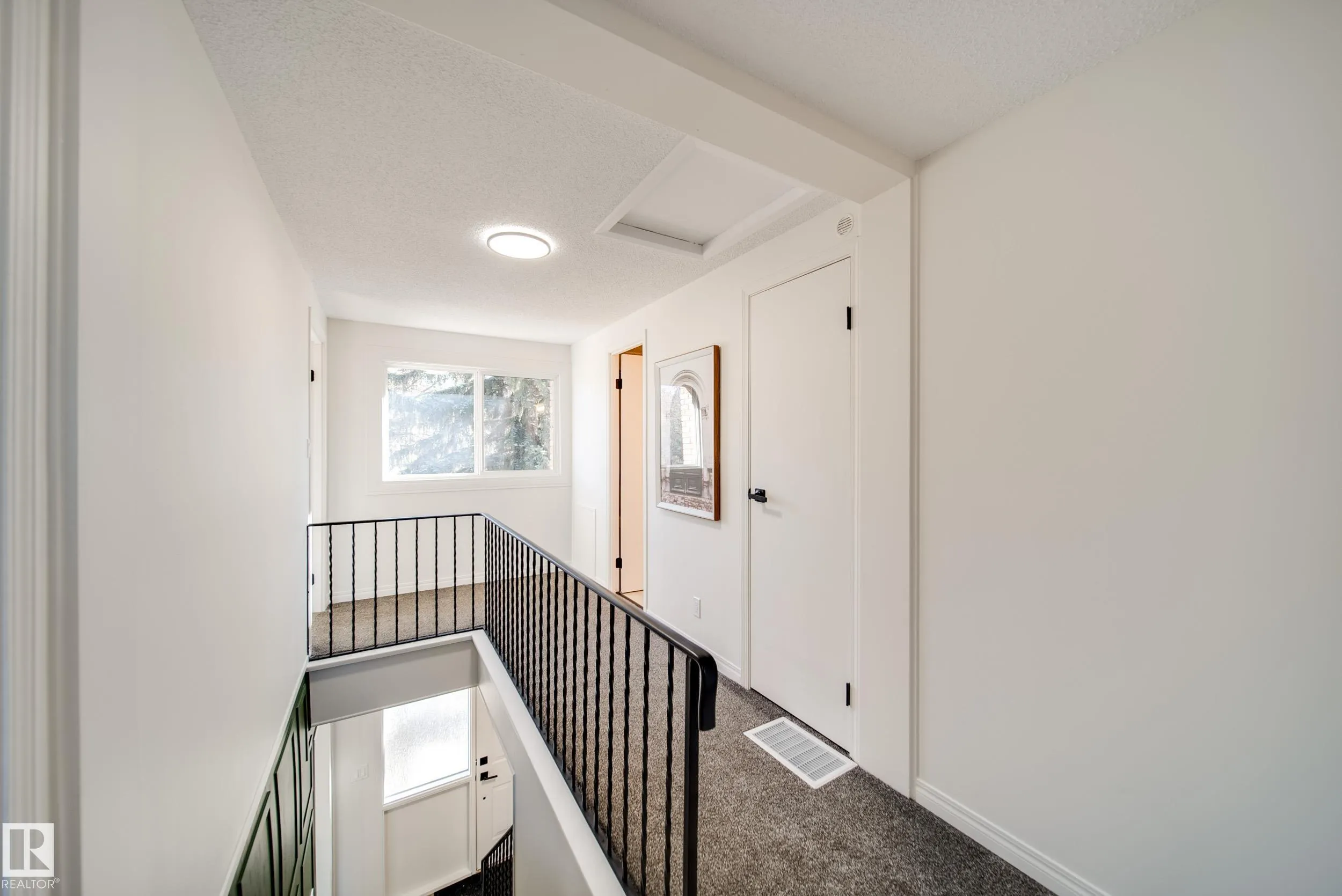 289 RIDGEWOOD