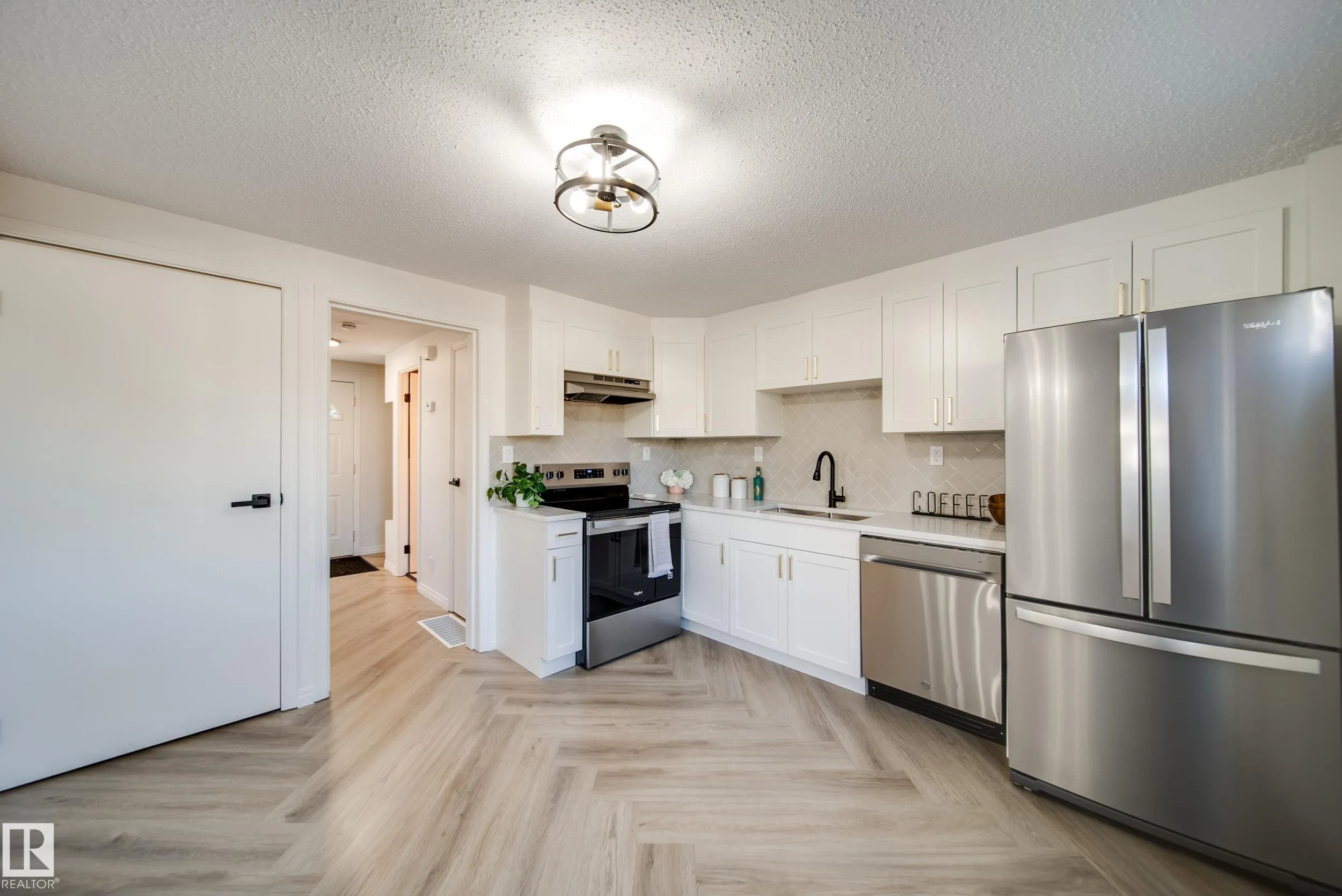 289 RIDGEWOOD