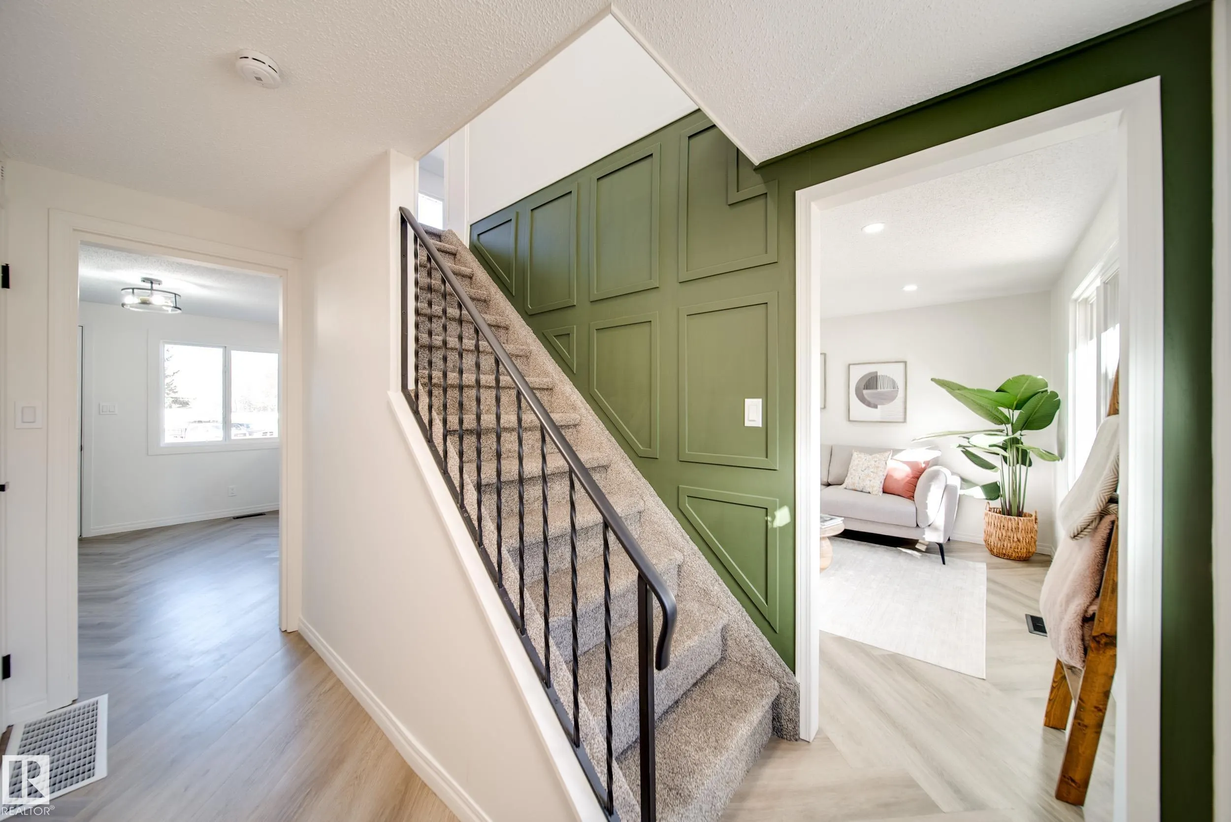 289 RIDGEWOOD