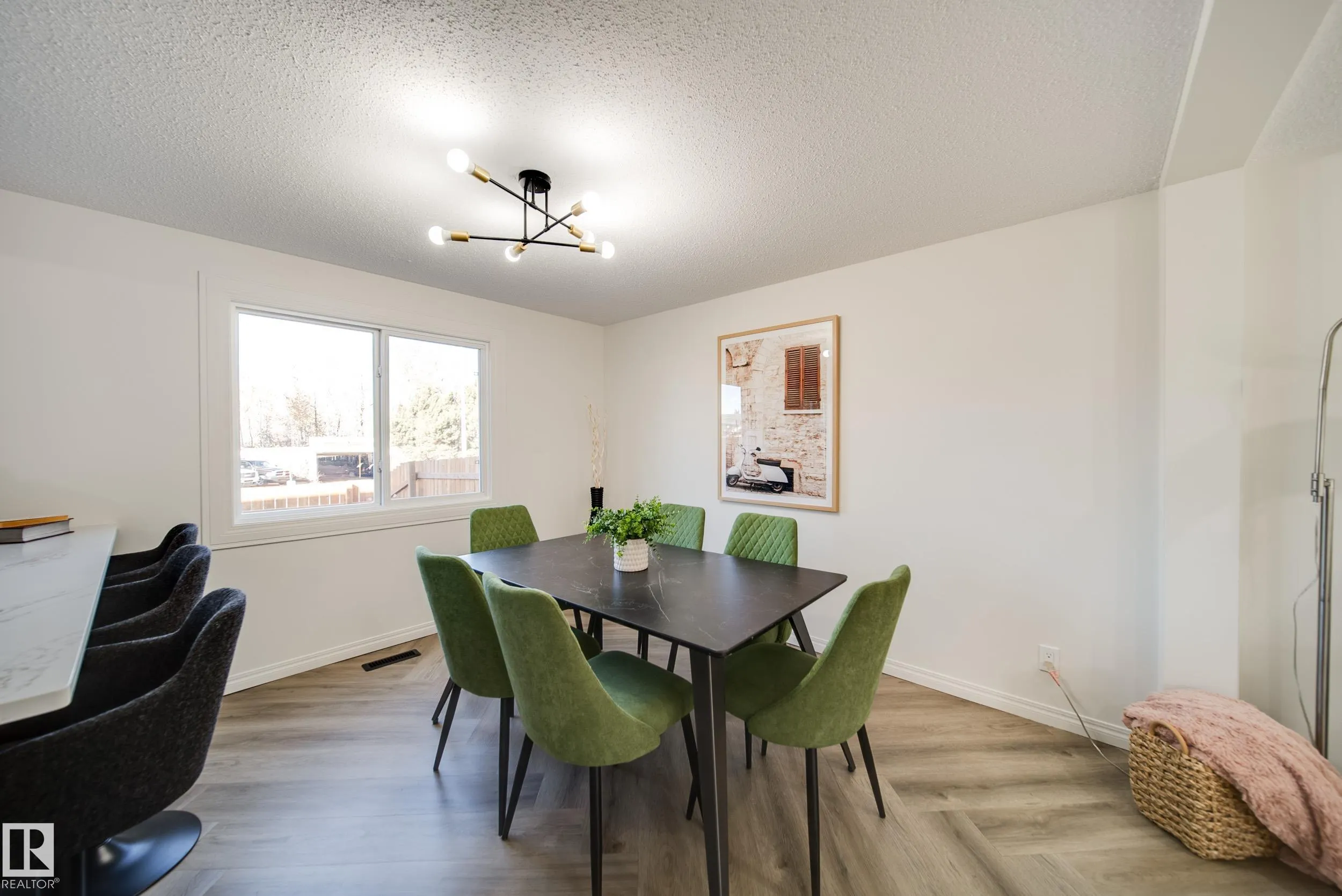 289 RIDGEWOOD