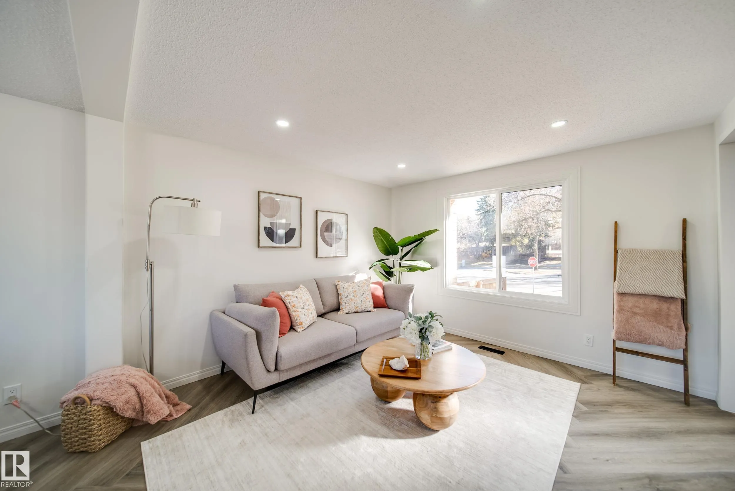 289 RIDGEWOOD