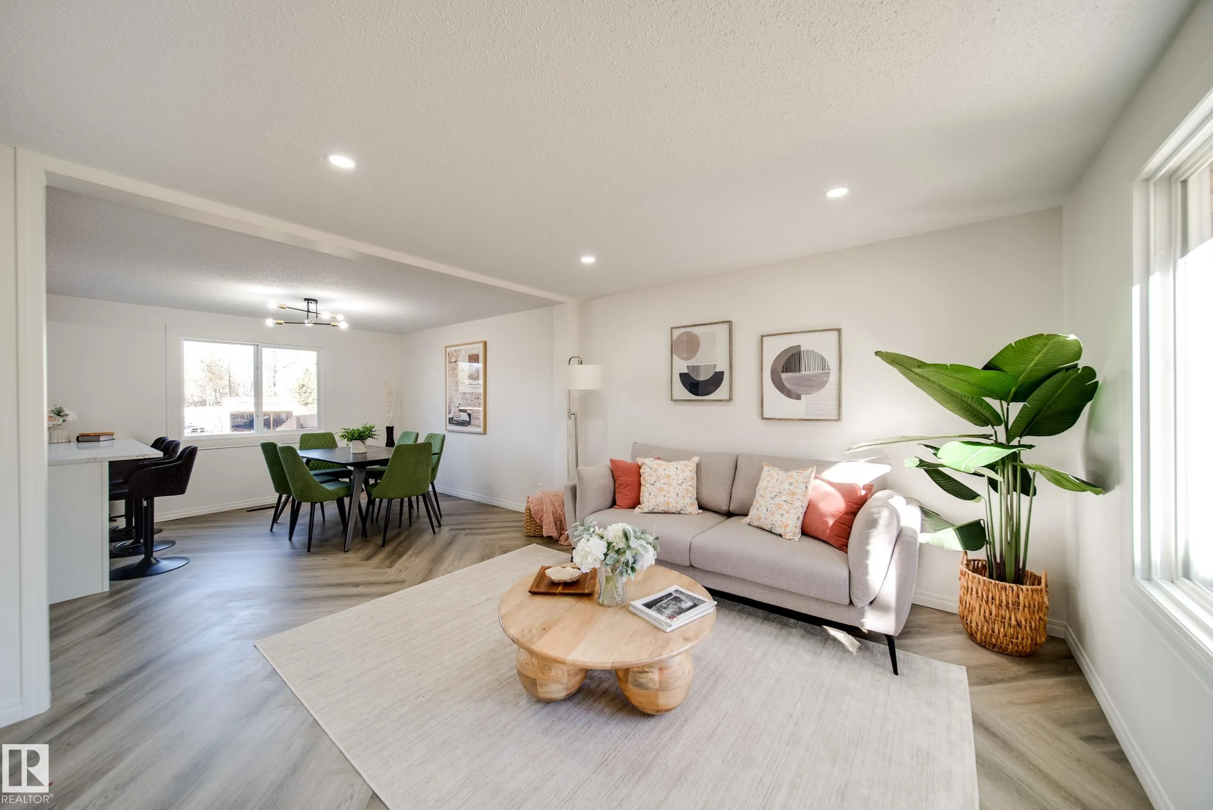 289 RIDGEWOOD