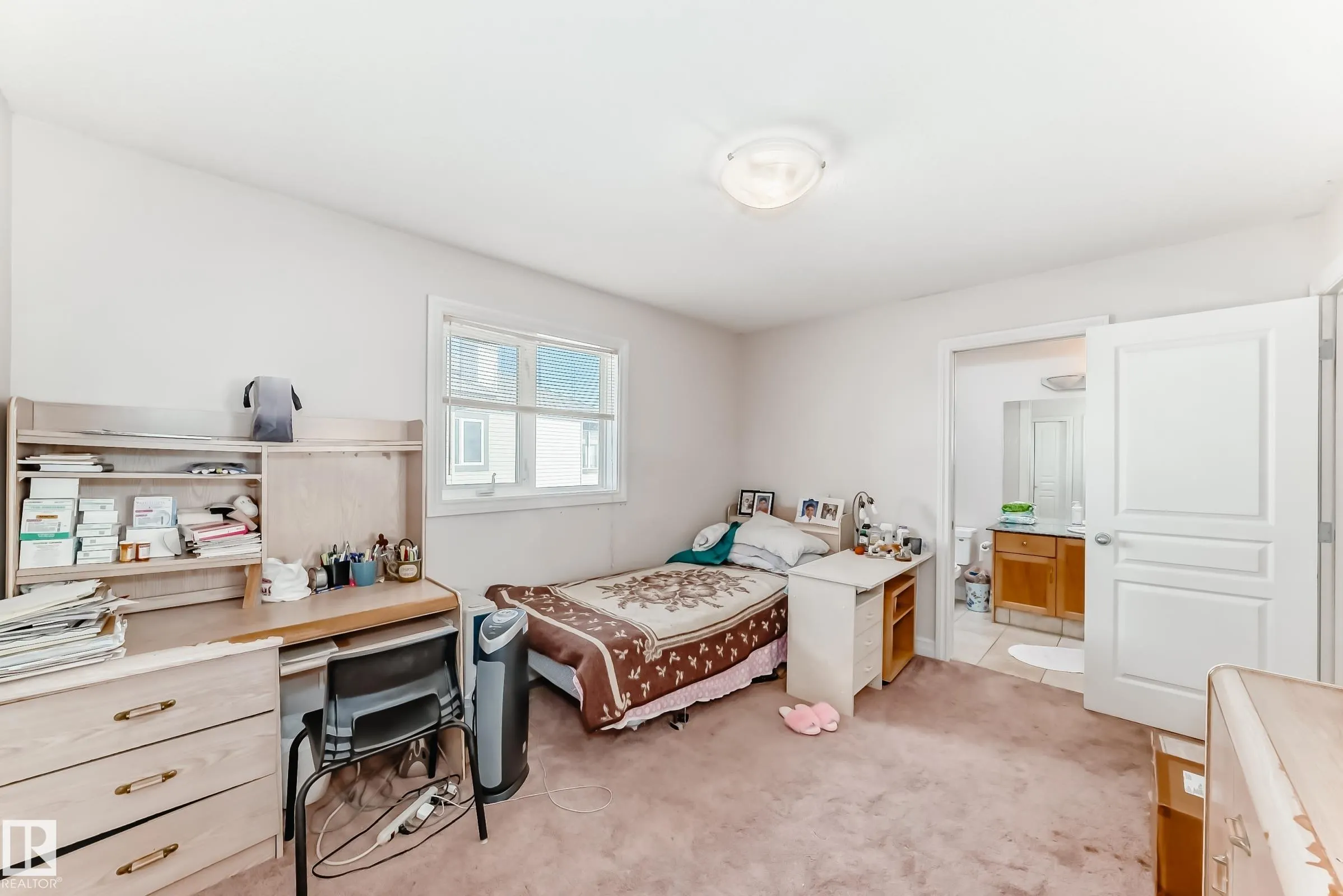1525 HASWELL Close
