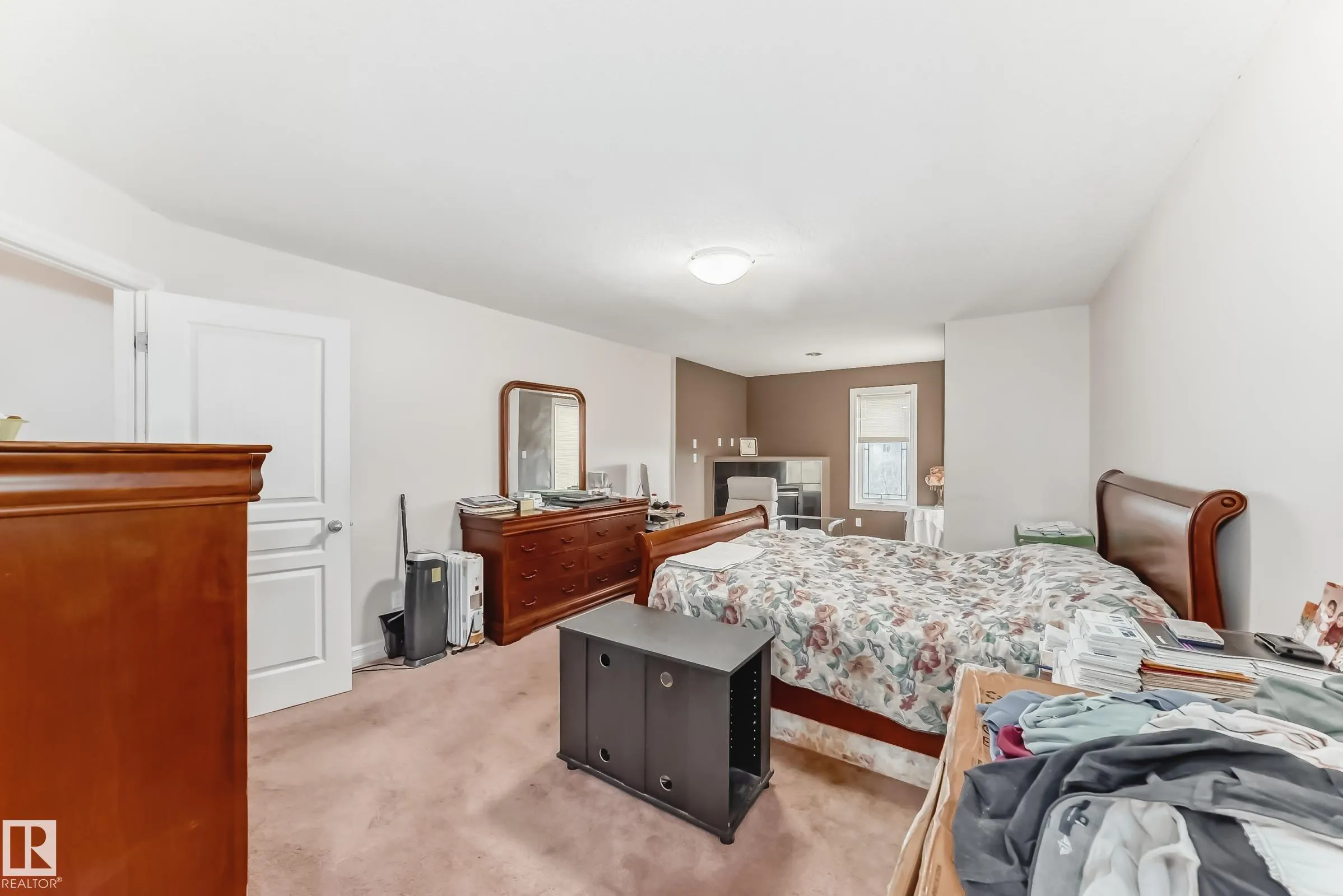 1525 HASWELL Close
