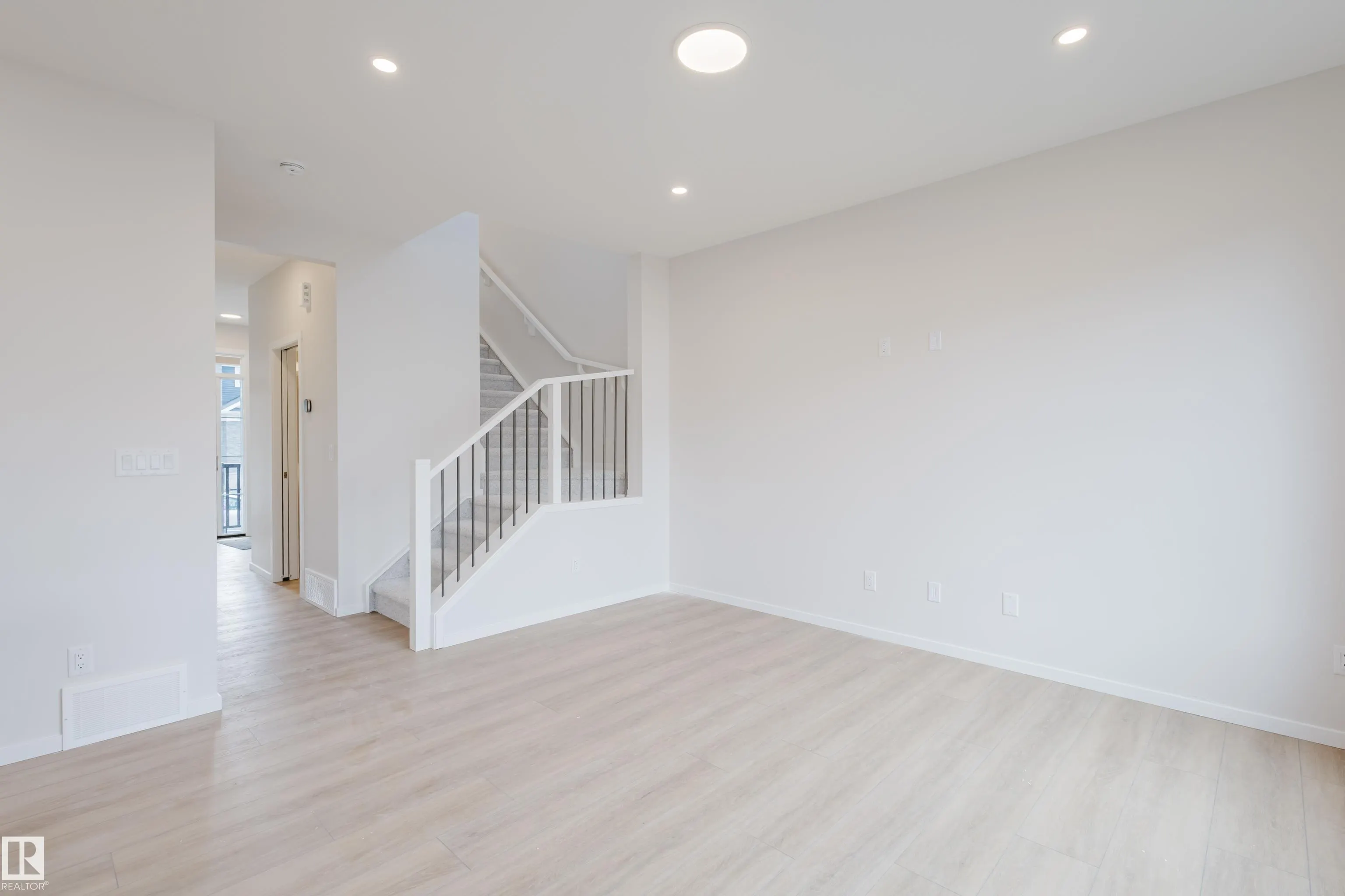 20505 16A Avenue