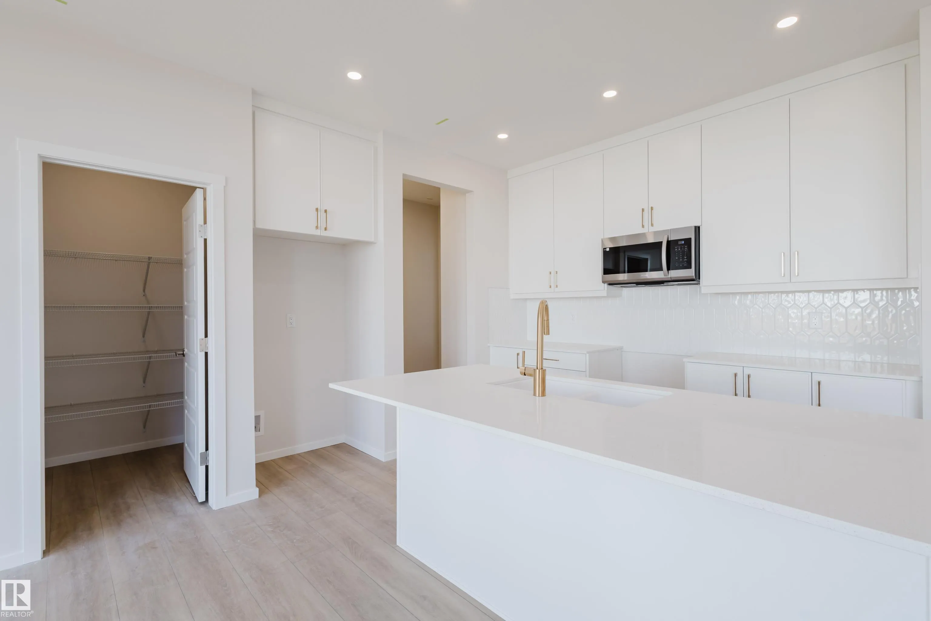 20505 16A Avenue
