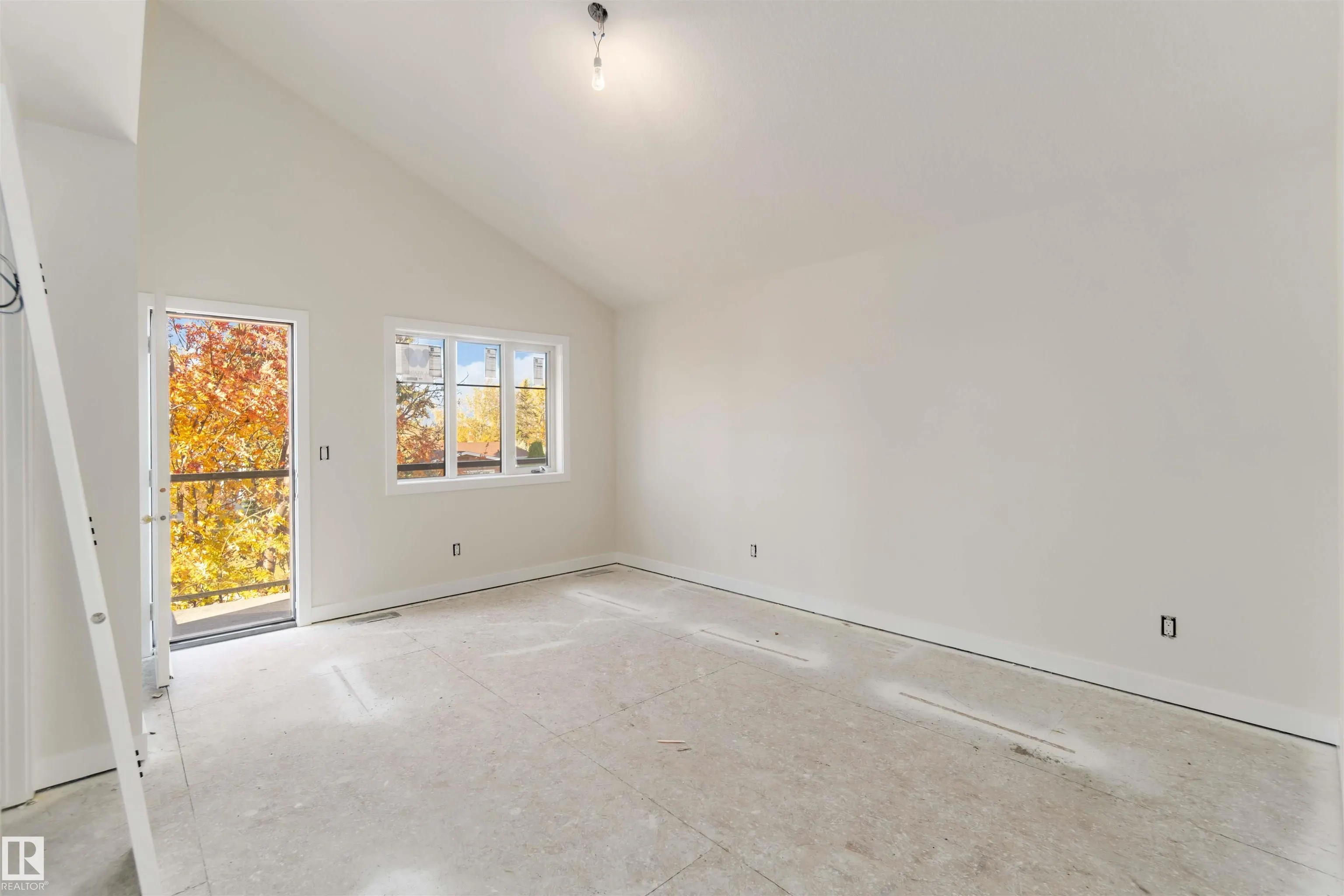 7509 ROWLAND Road