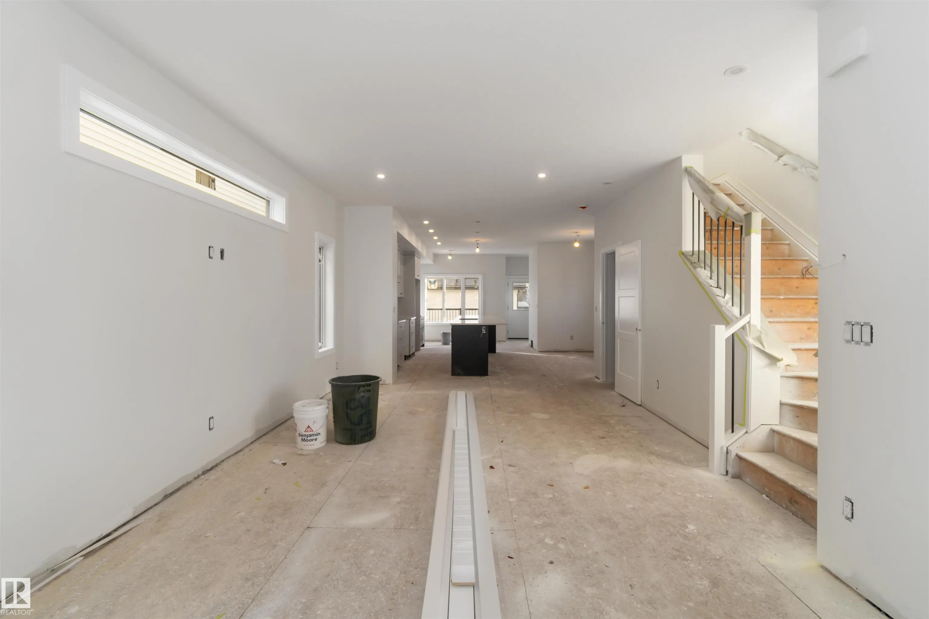 7509 ROWLAND Road