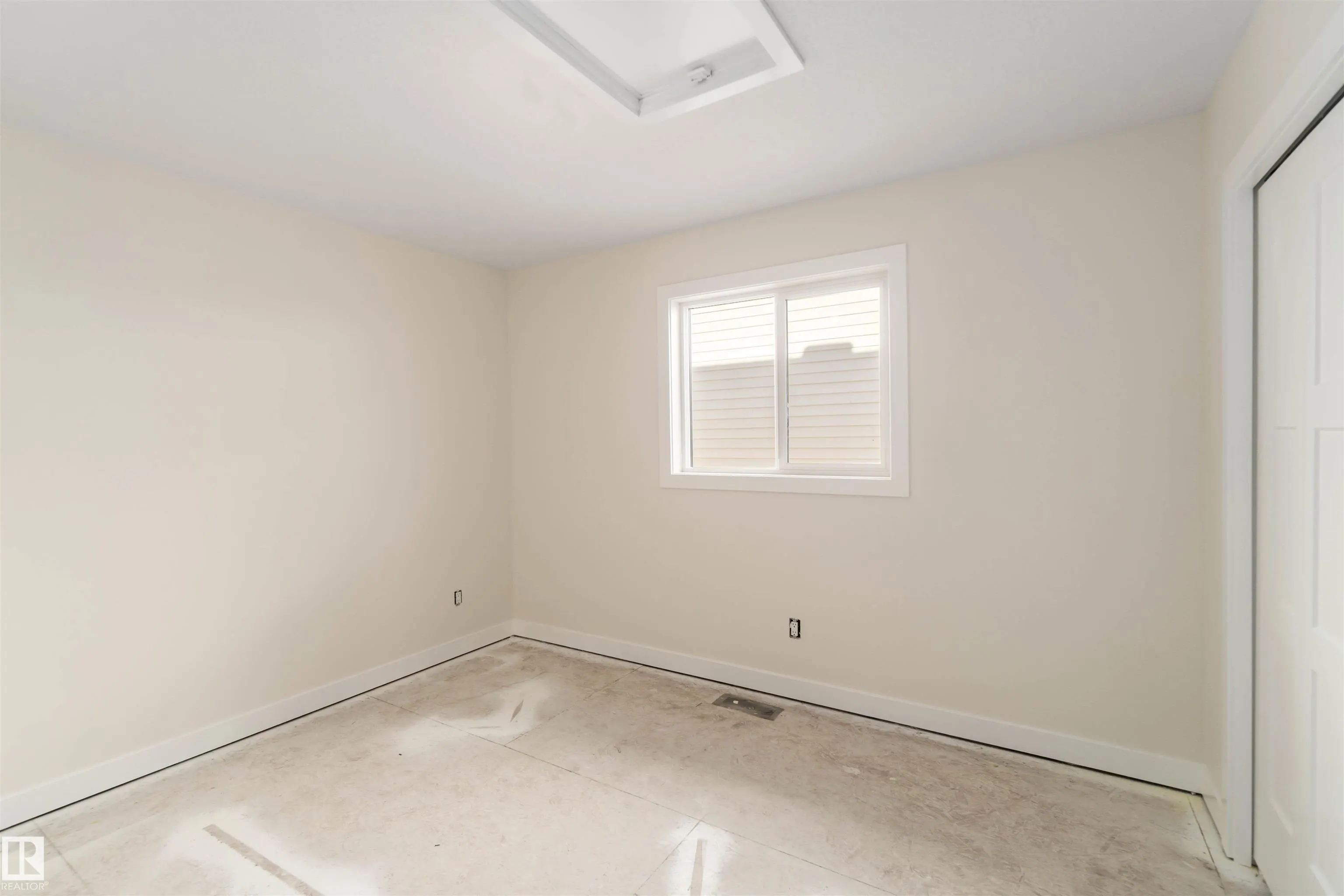 7509 ROWLAND Road
