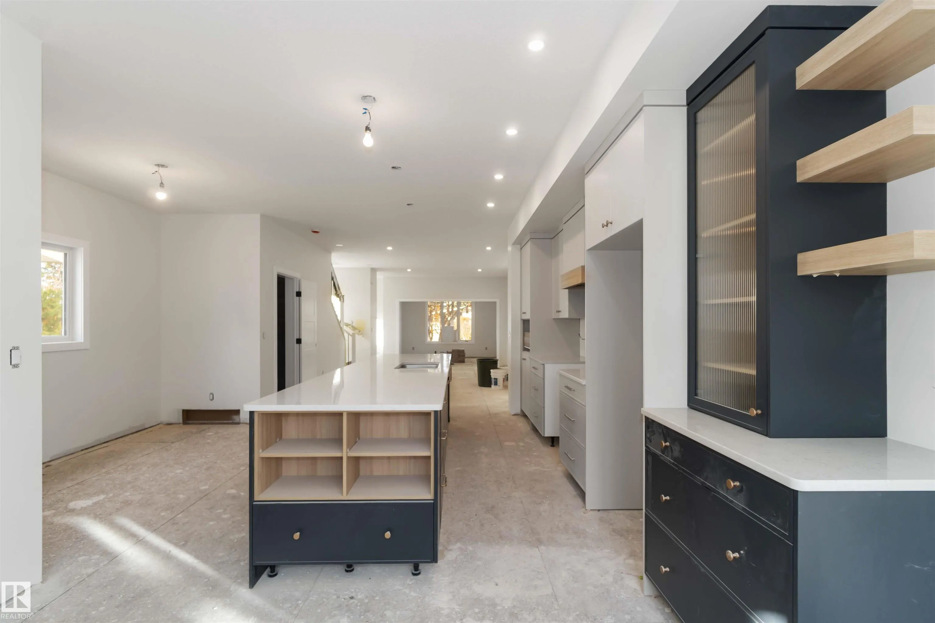 7509 ROWLAND Road