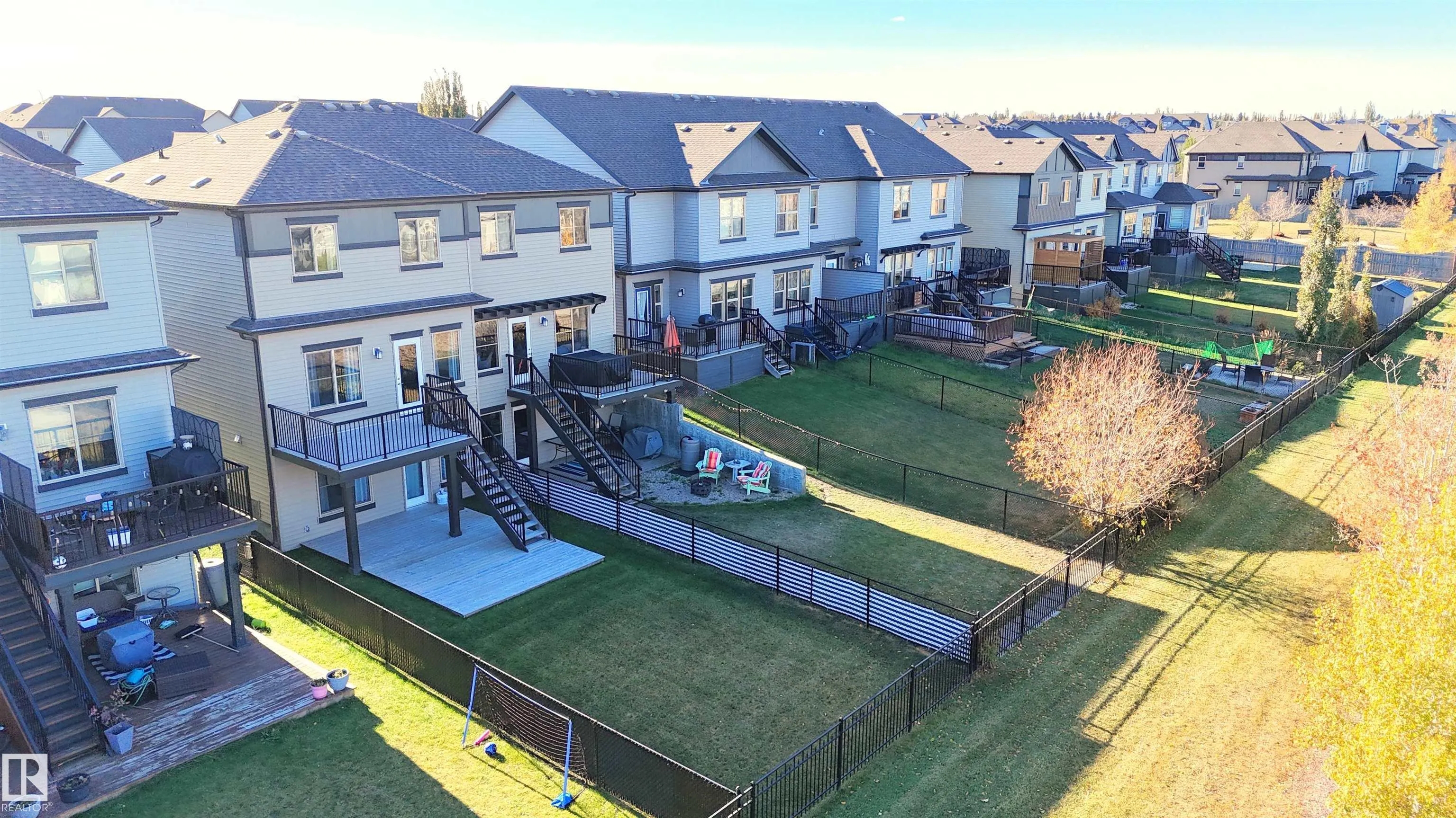 98 GREENBURY Close