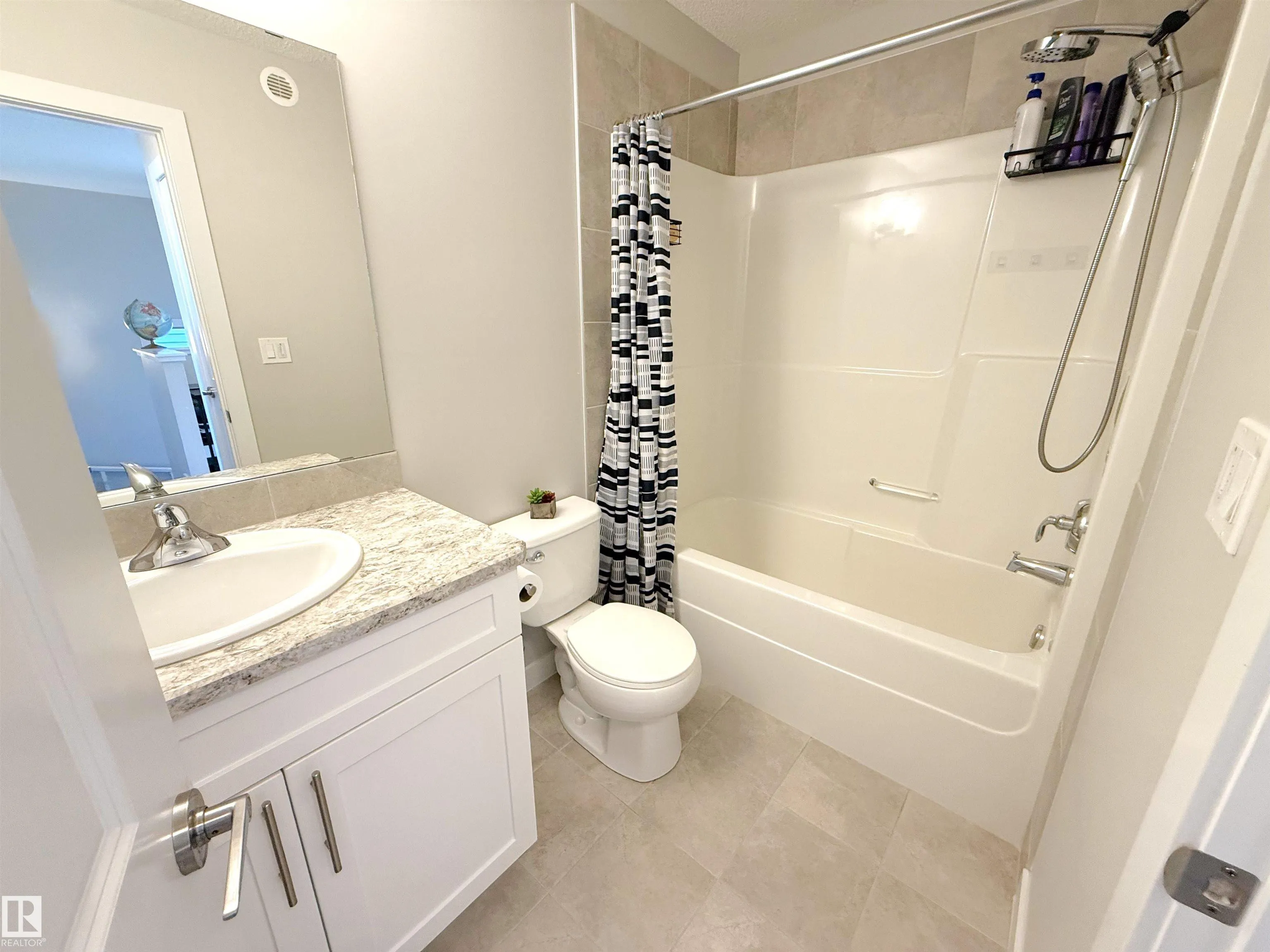 98 GREENBURY Close