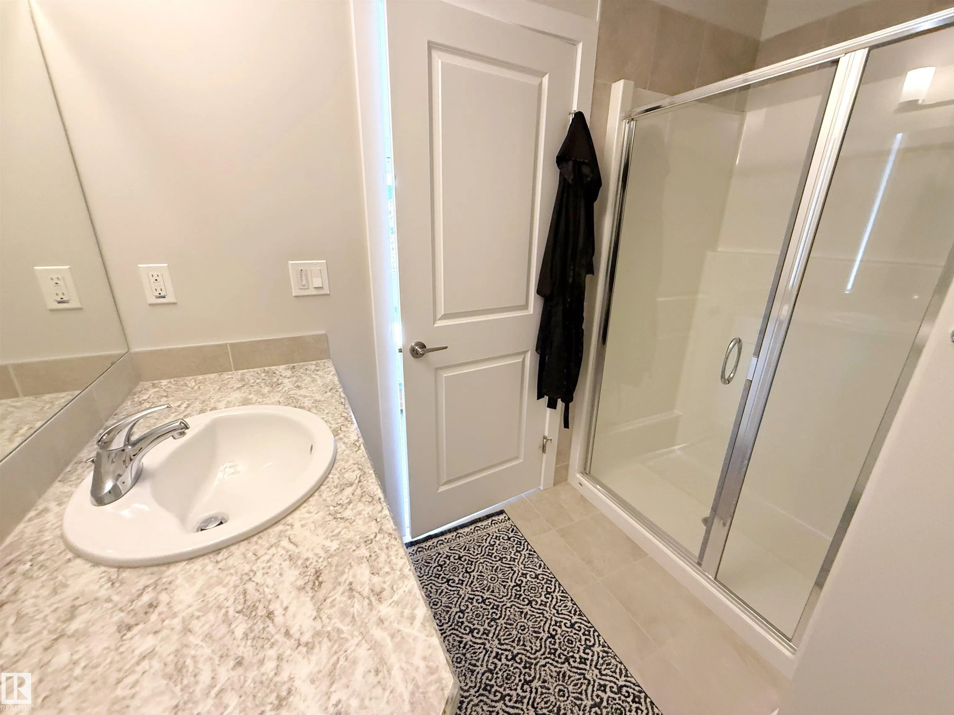 98 GREENBURY Close