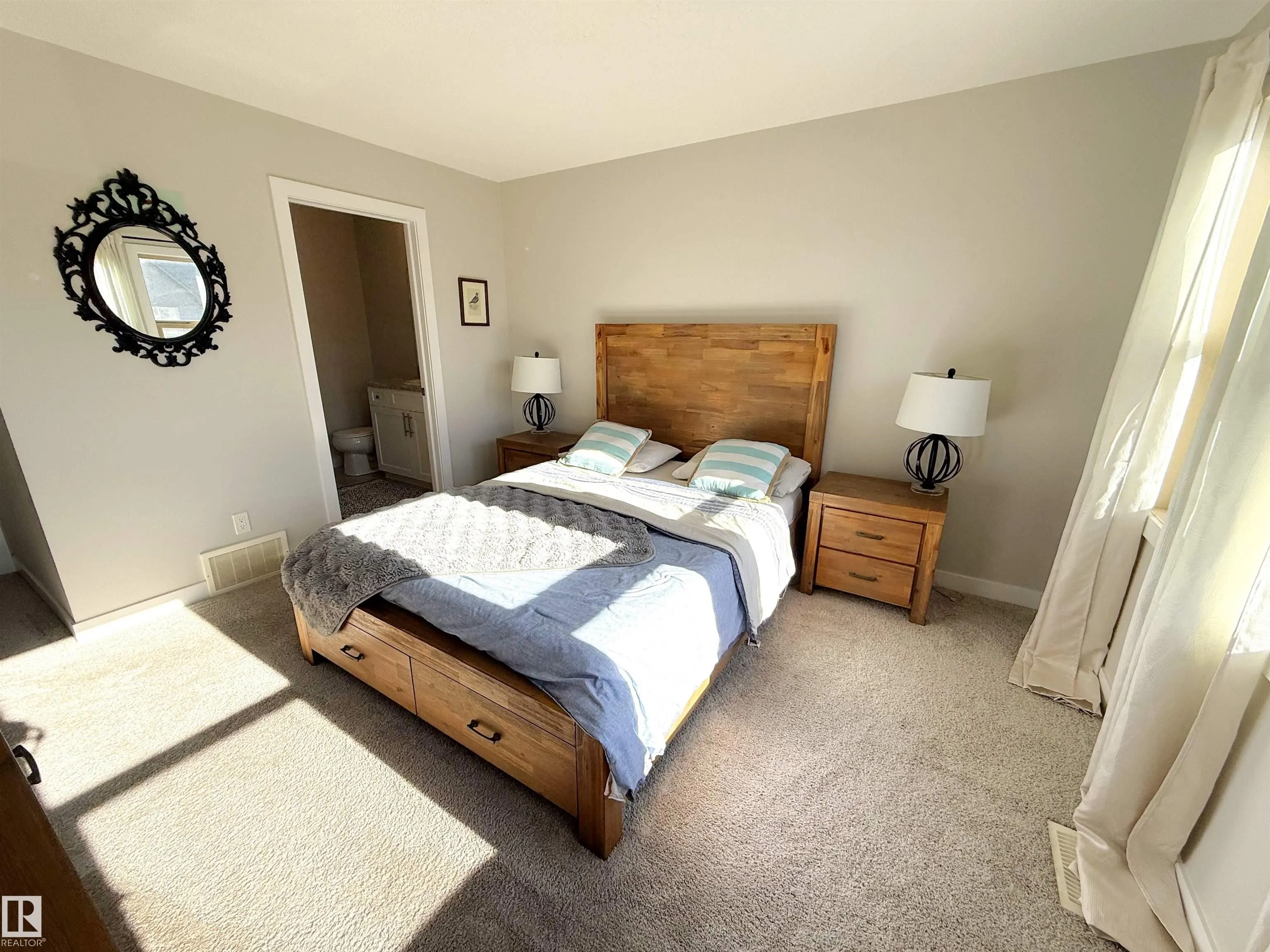 98 GREENBURY Close
