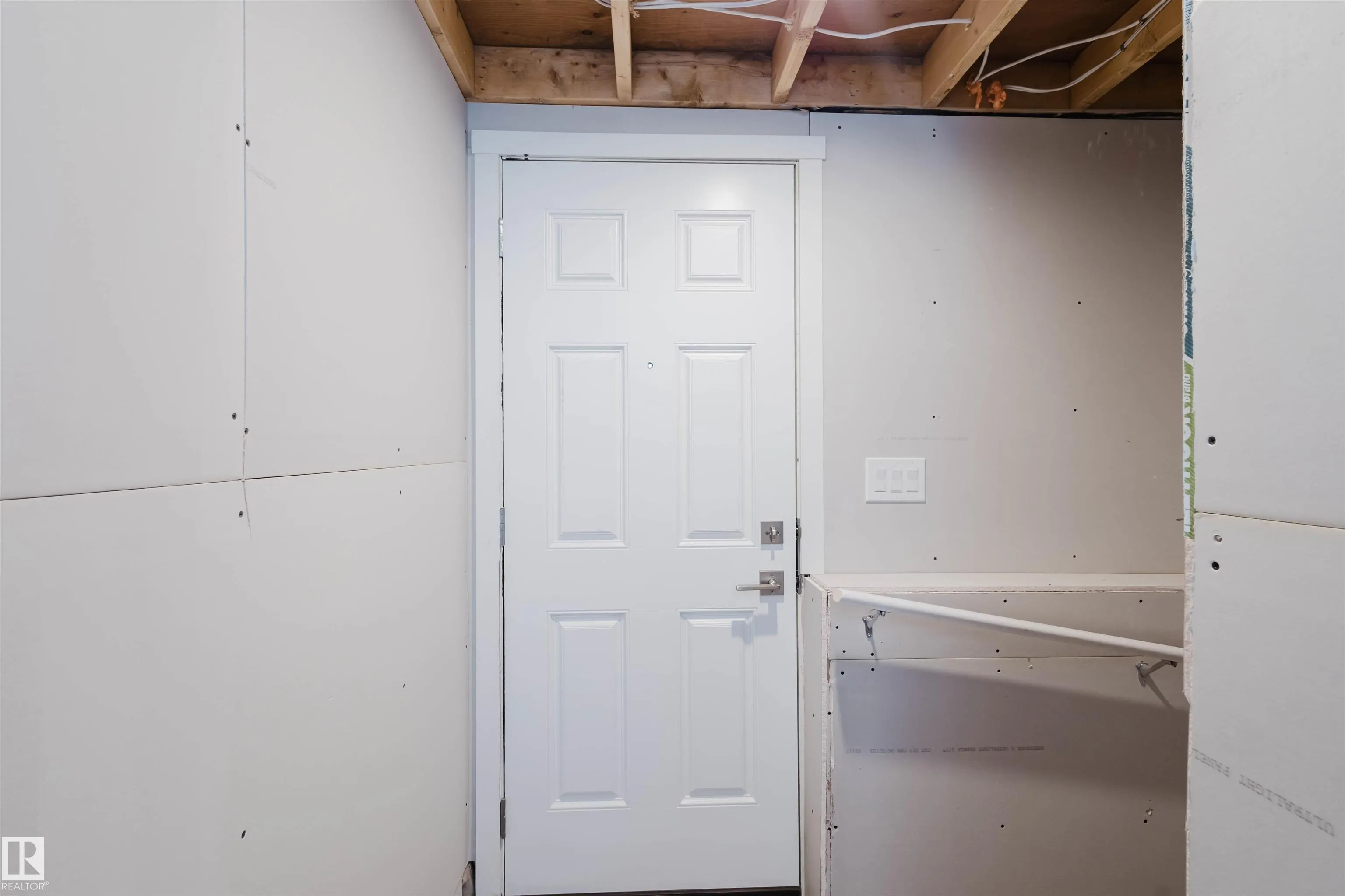 1027 Wolf Willow Way