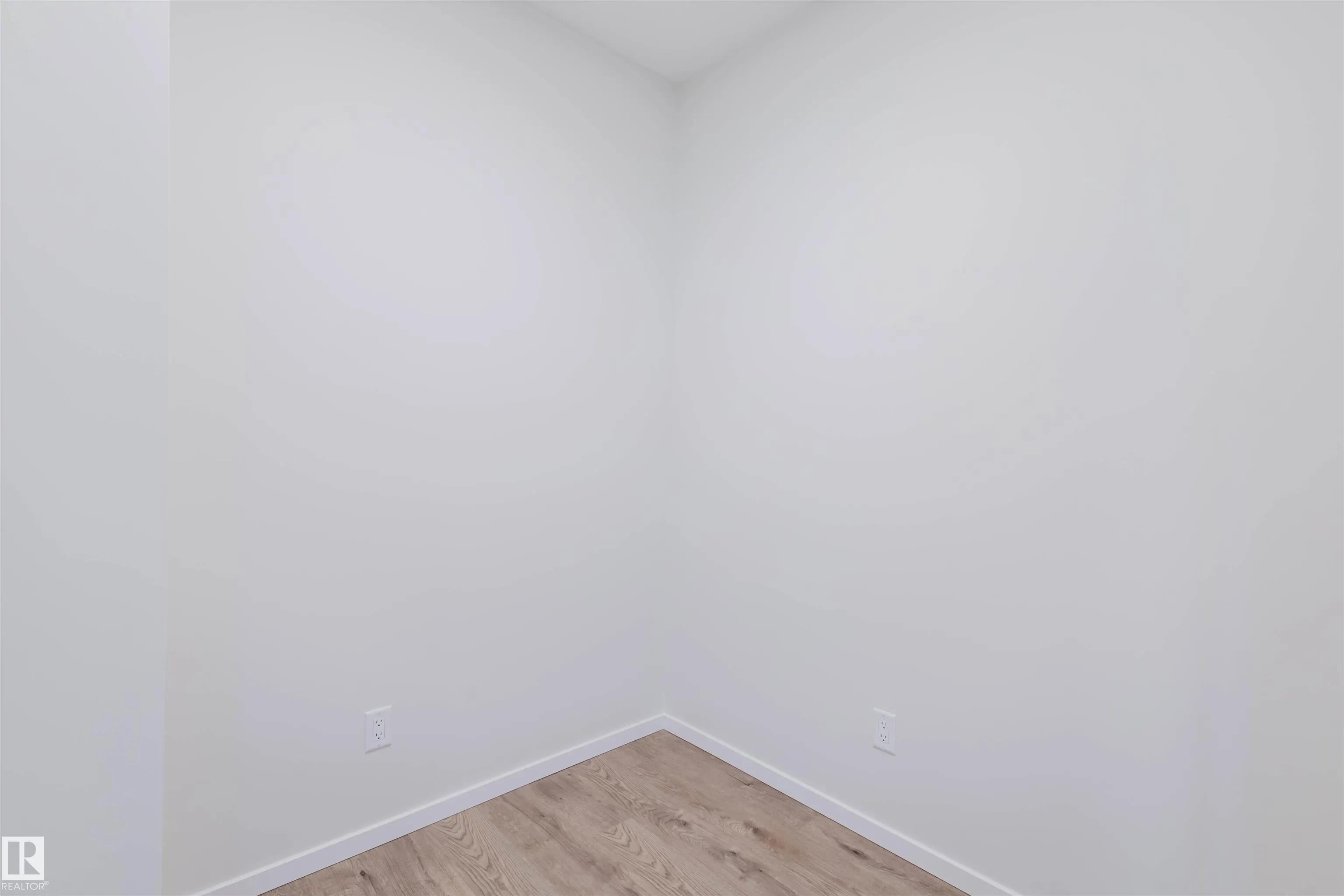 2031 209 Street