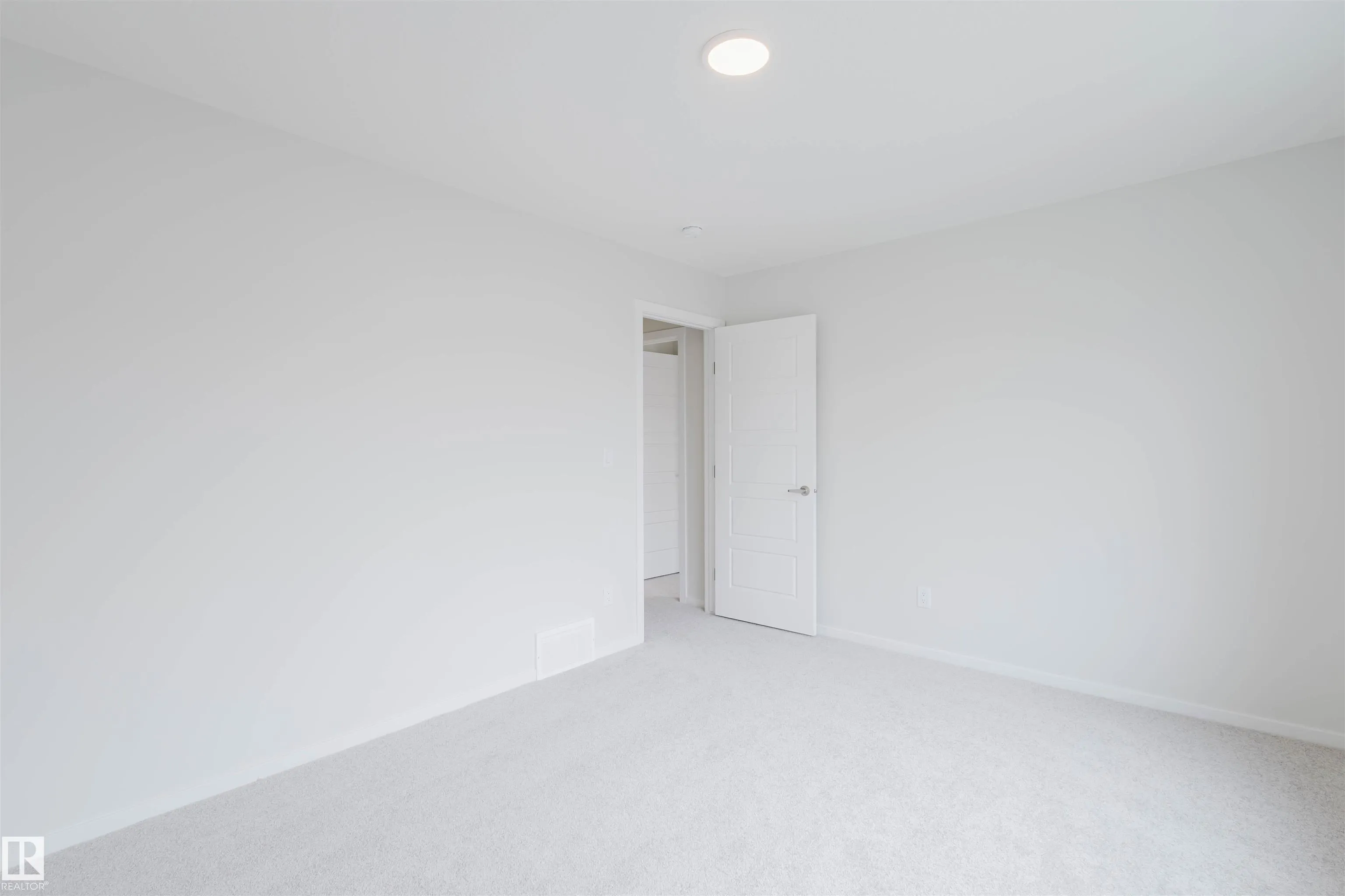 2031 209 Street