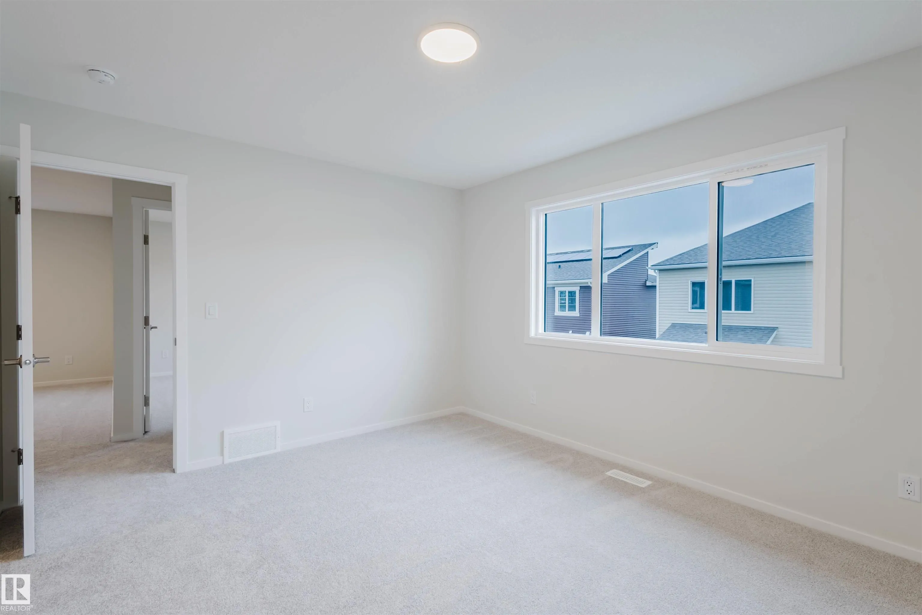 2031 209 Street