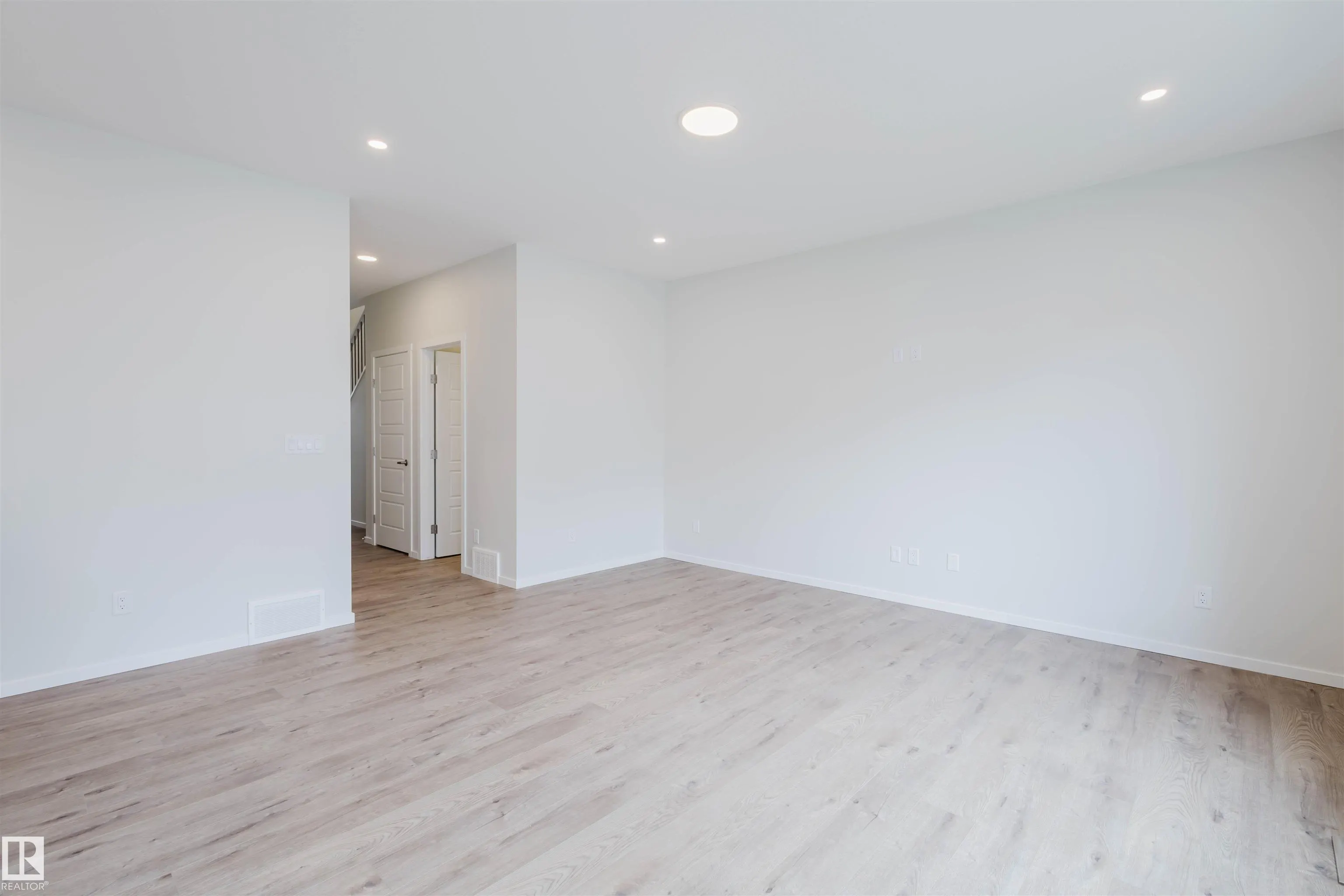 2031 209 Street