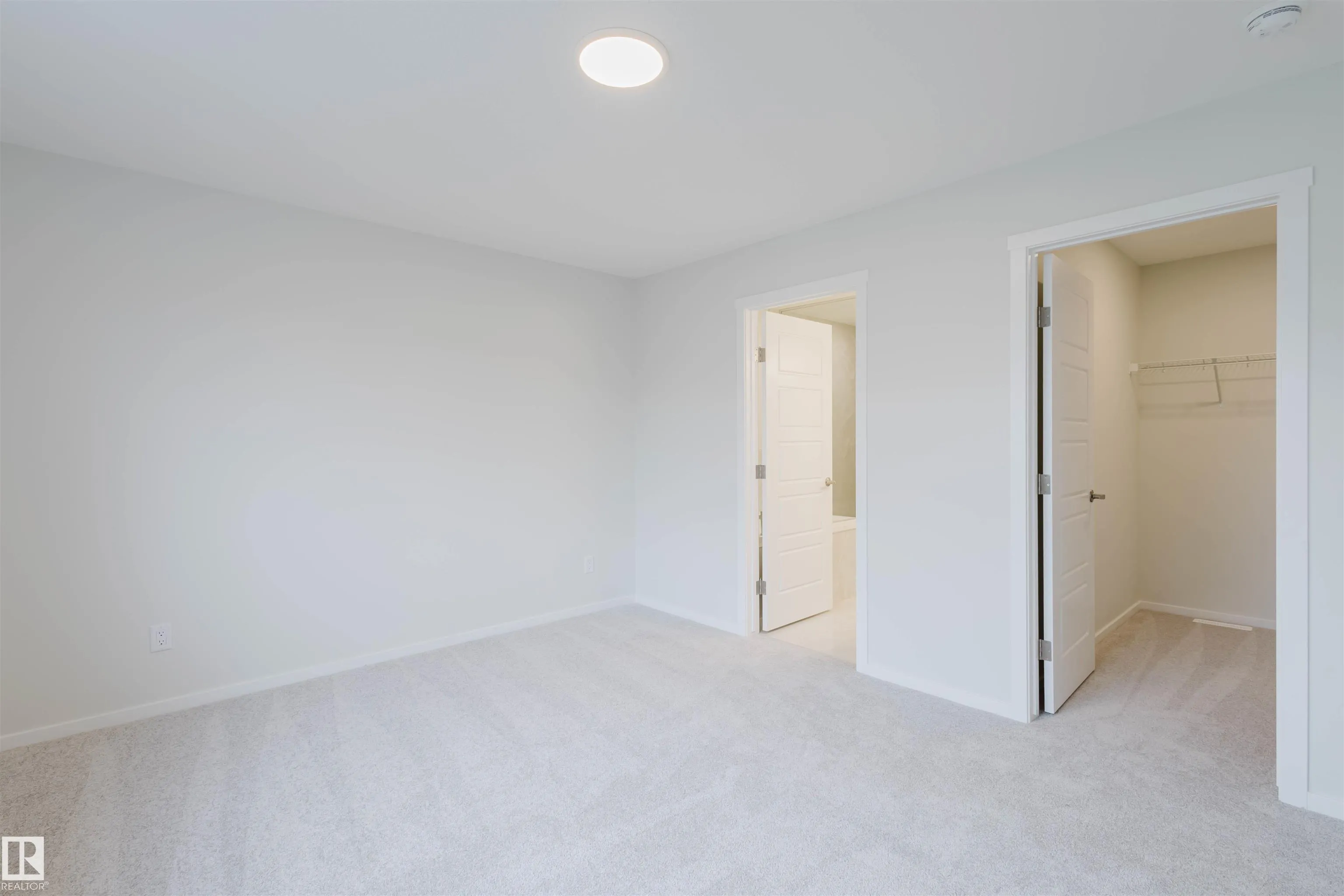 2031 209 Street
