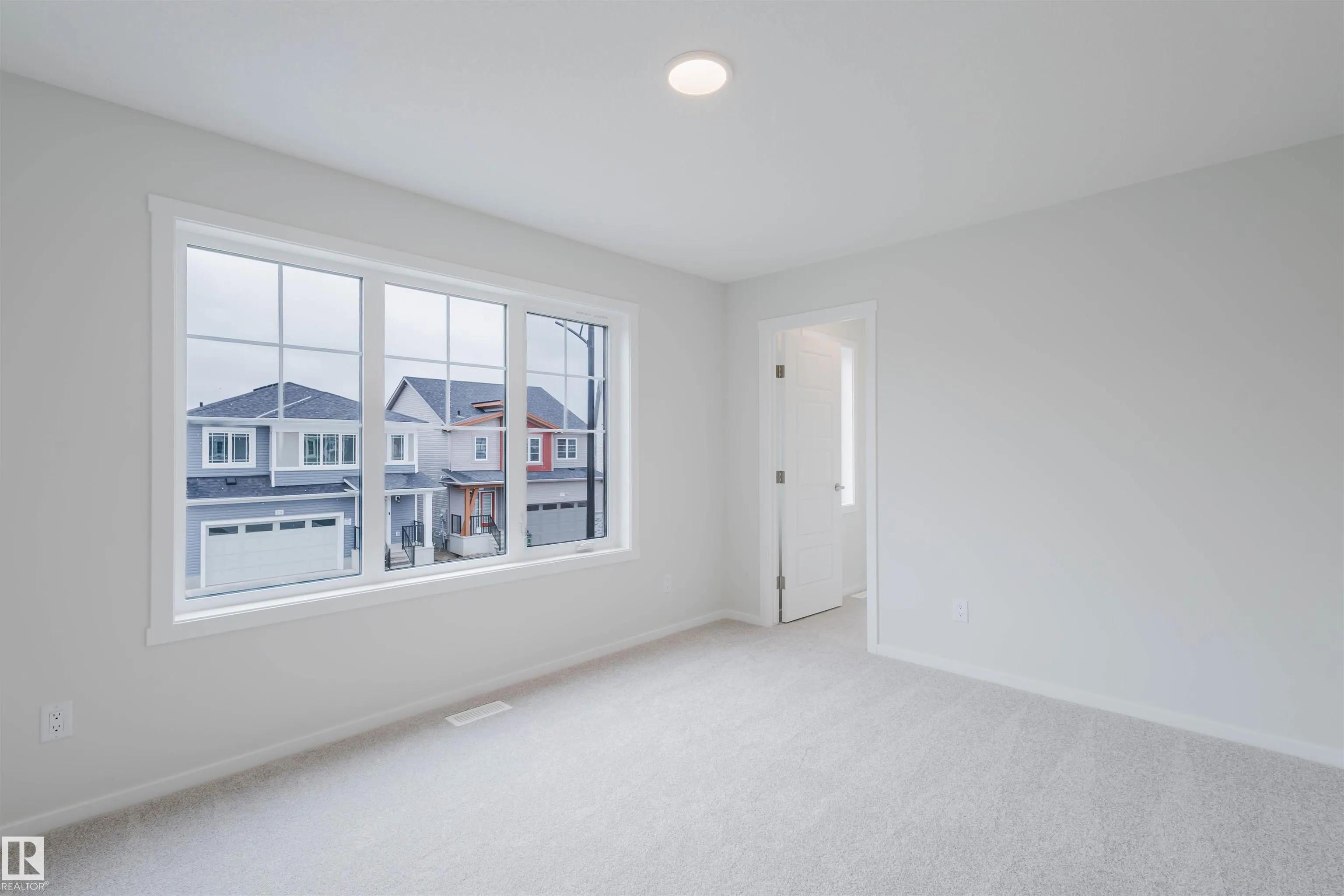 2031 209 Street