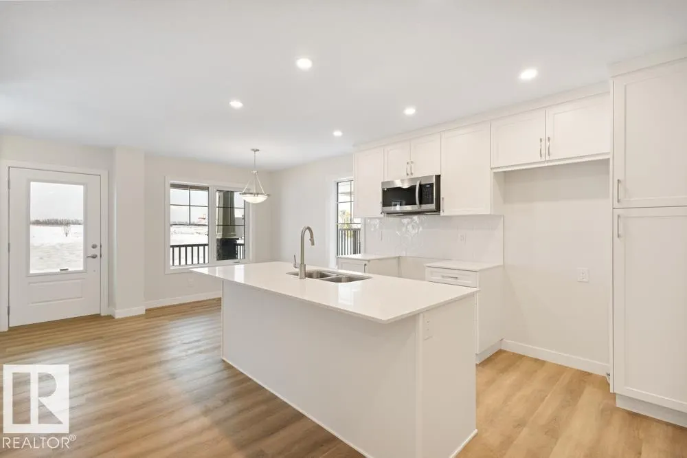 1033 Hearthstone Boulevard