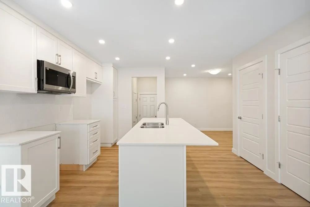 1033 Hearthstone Boulevard