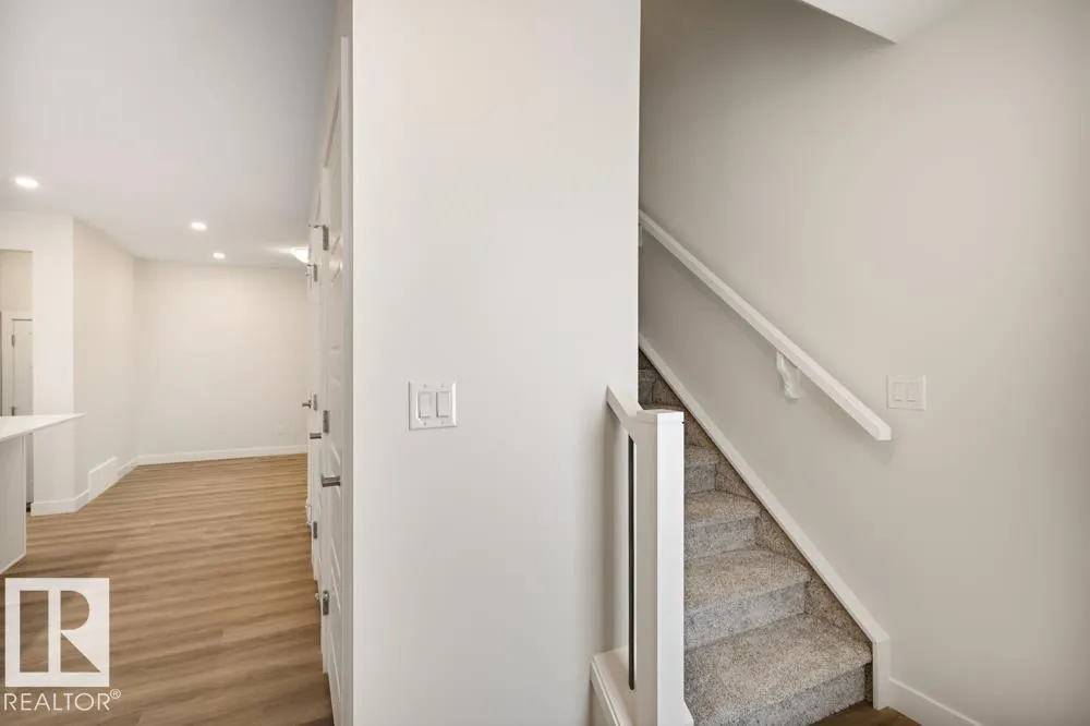 1033 Hearthstone Boulevard