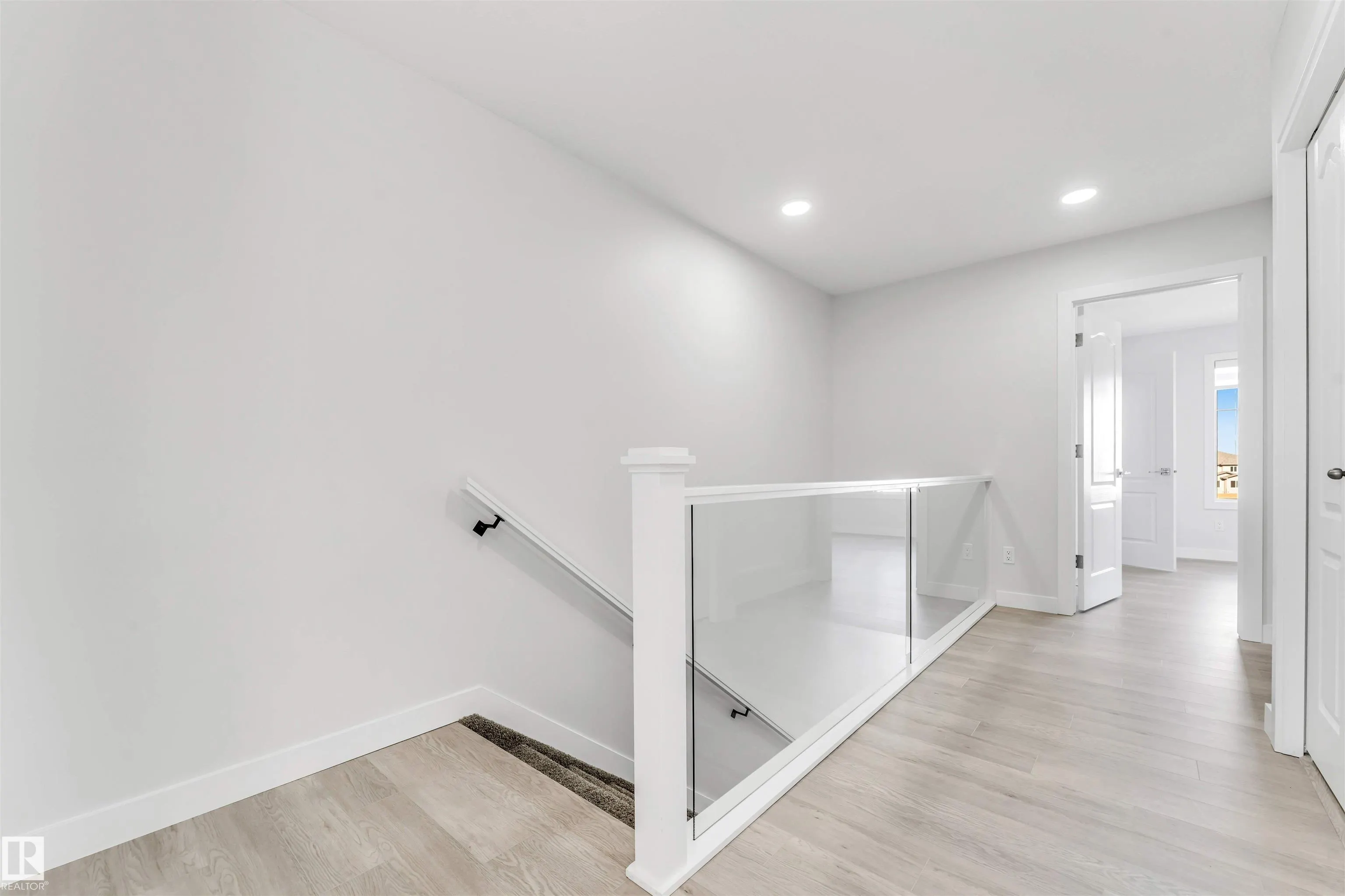 1005 ASTER Boulevard