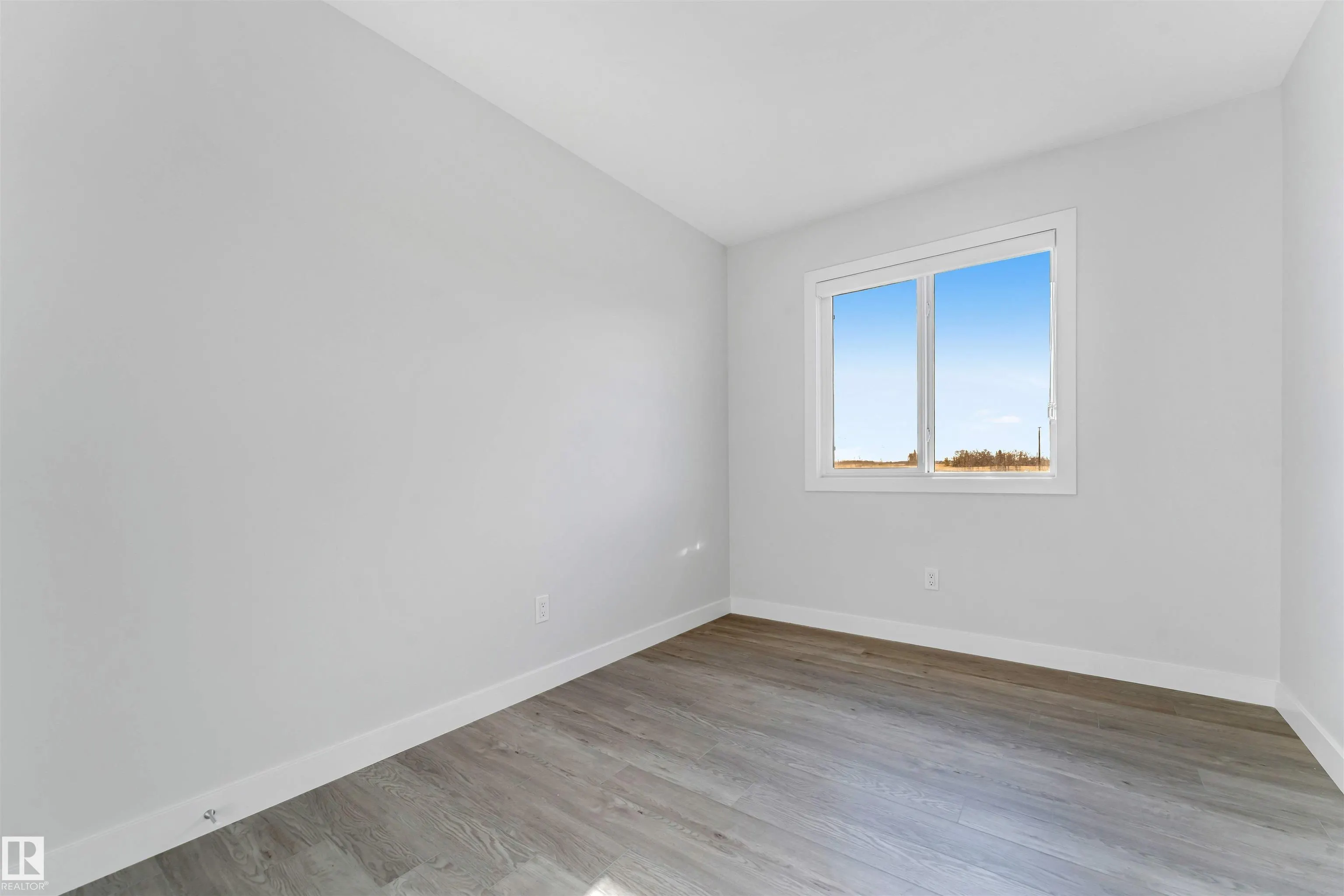 1005 ASTER Boulevard