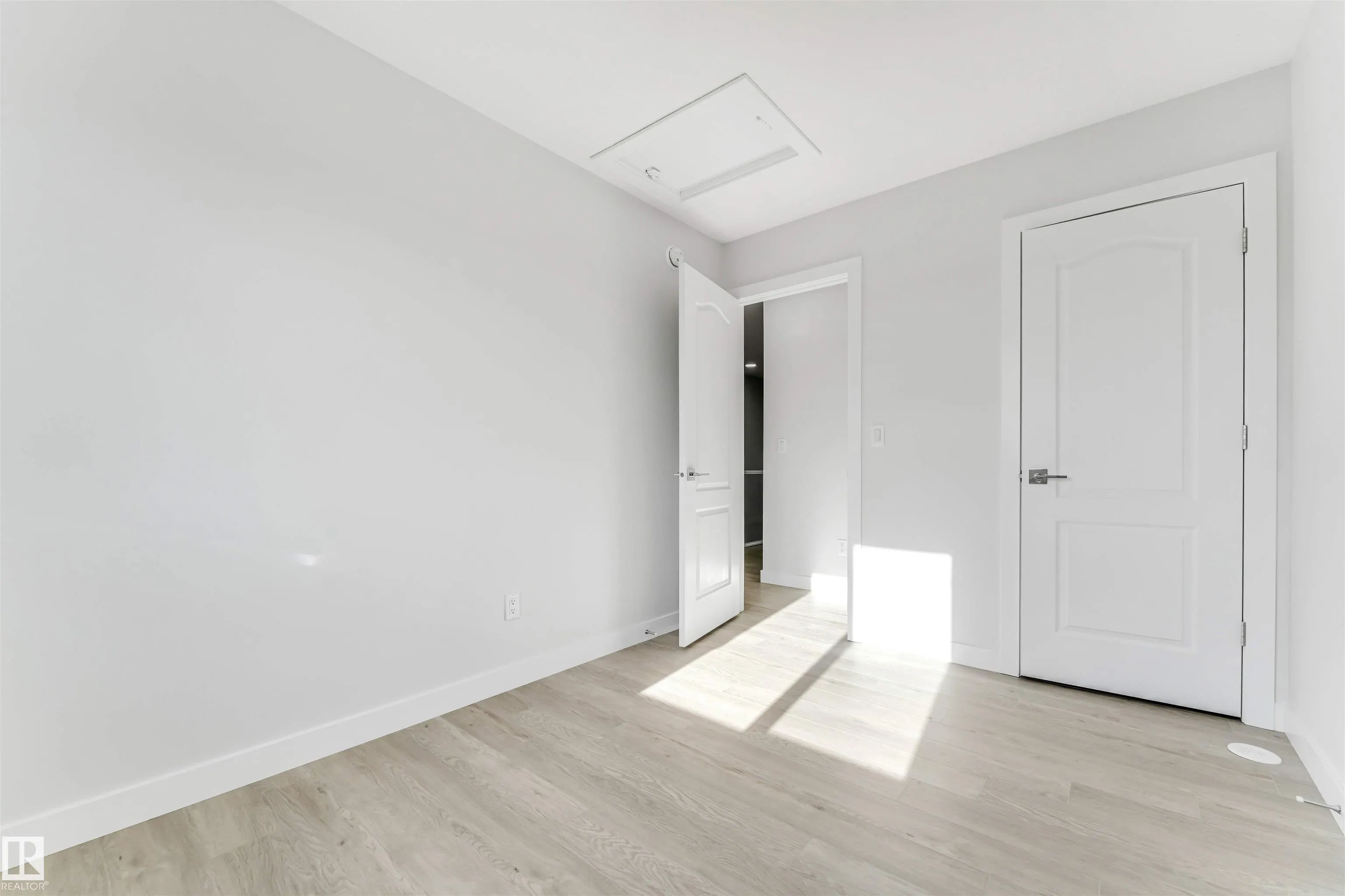 1005 ASTER Boulevard