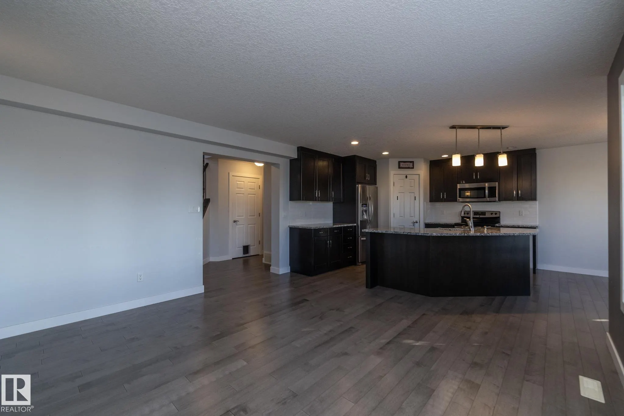 894 OAKLAND Boulevard