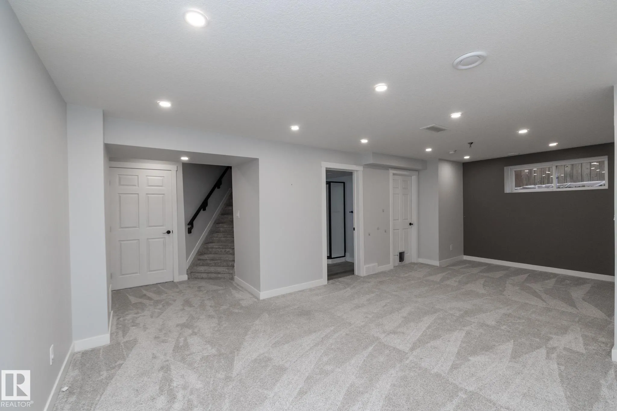894 OAKLAND Boulevard