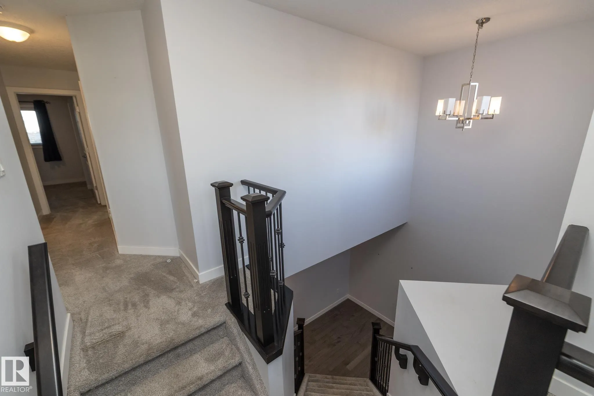 894 OAKLAND Boulevard