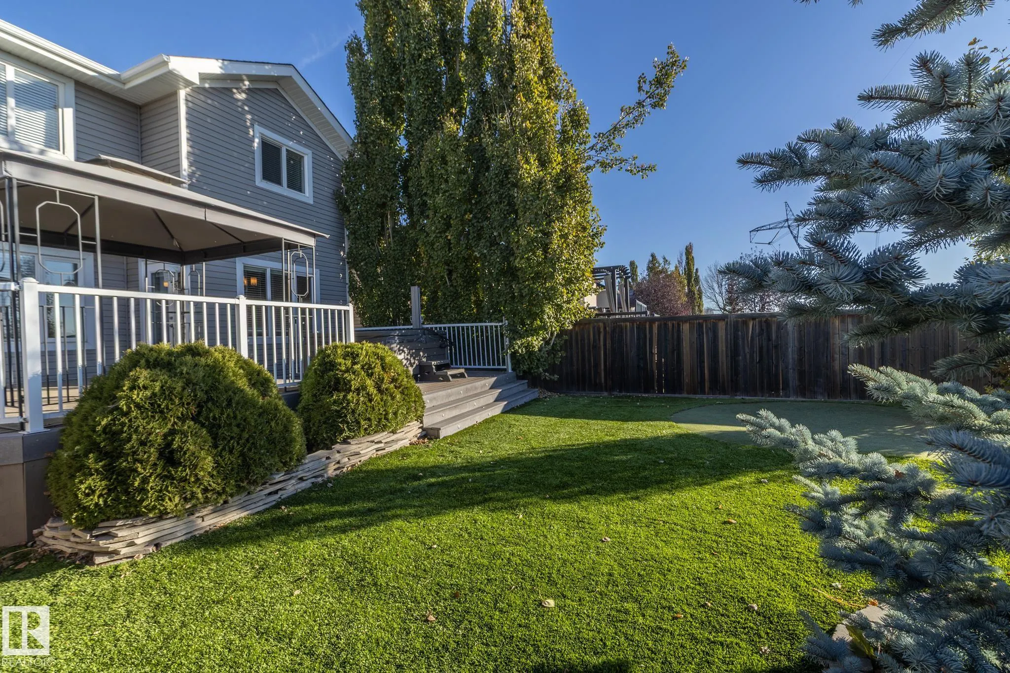 894 OAKLAND Boulevard