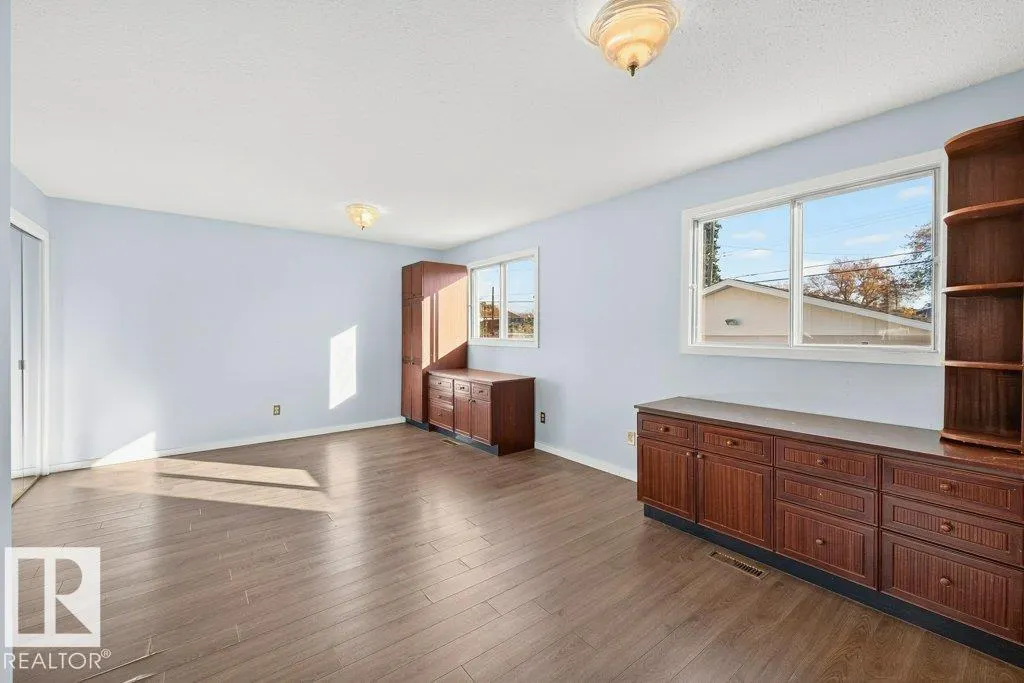 10417 10419 154 Street