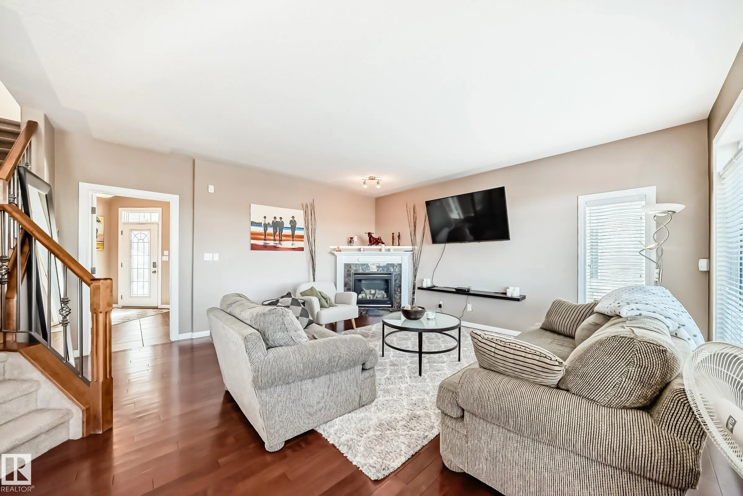 569 Stewart Crescent