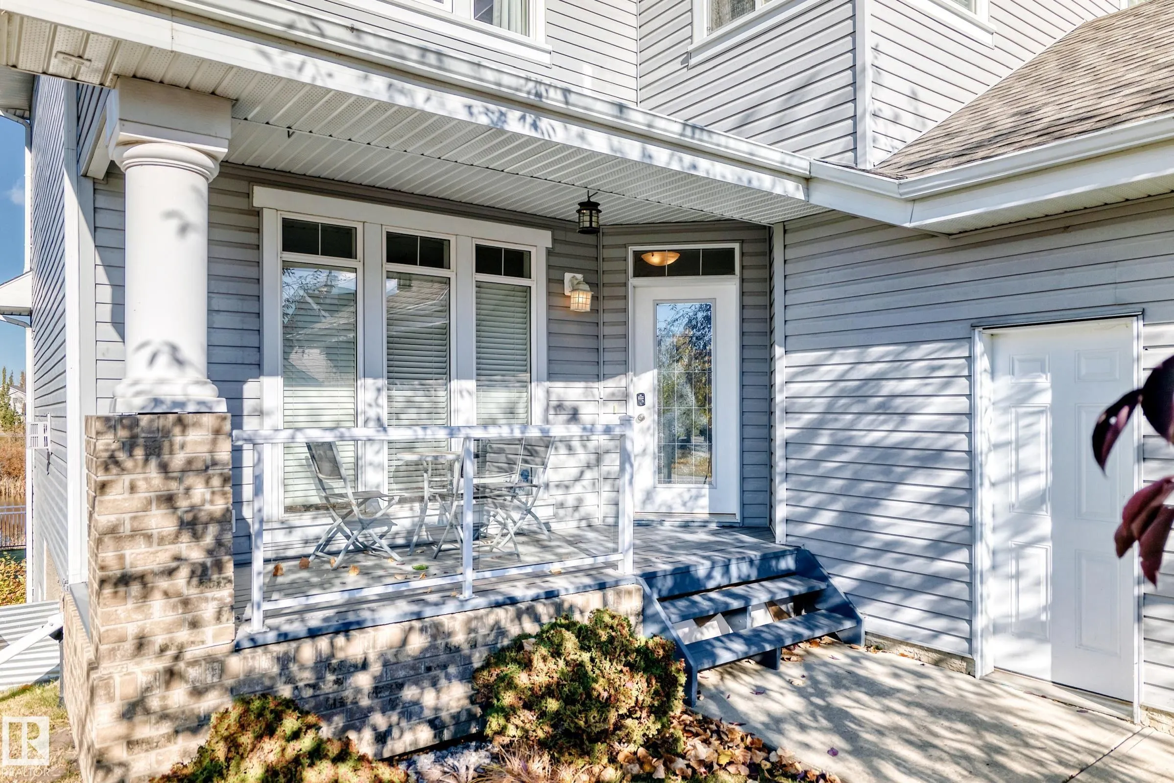 569 Stewart Crescent