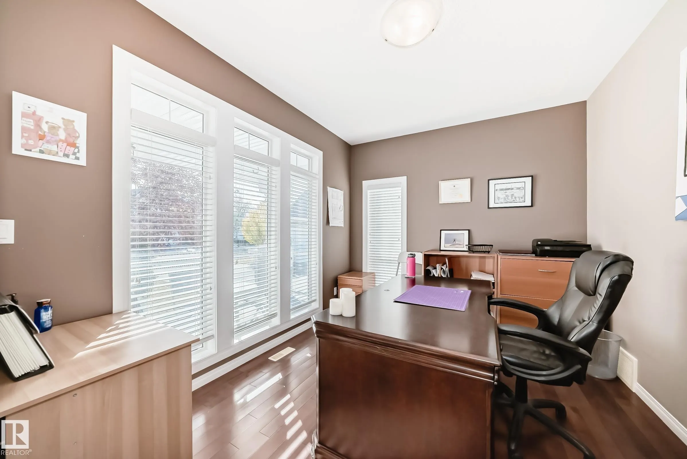 569 Stewart Crescent