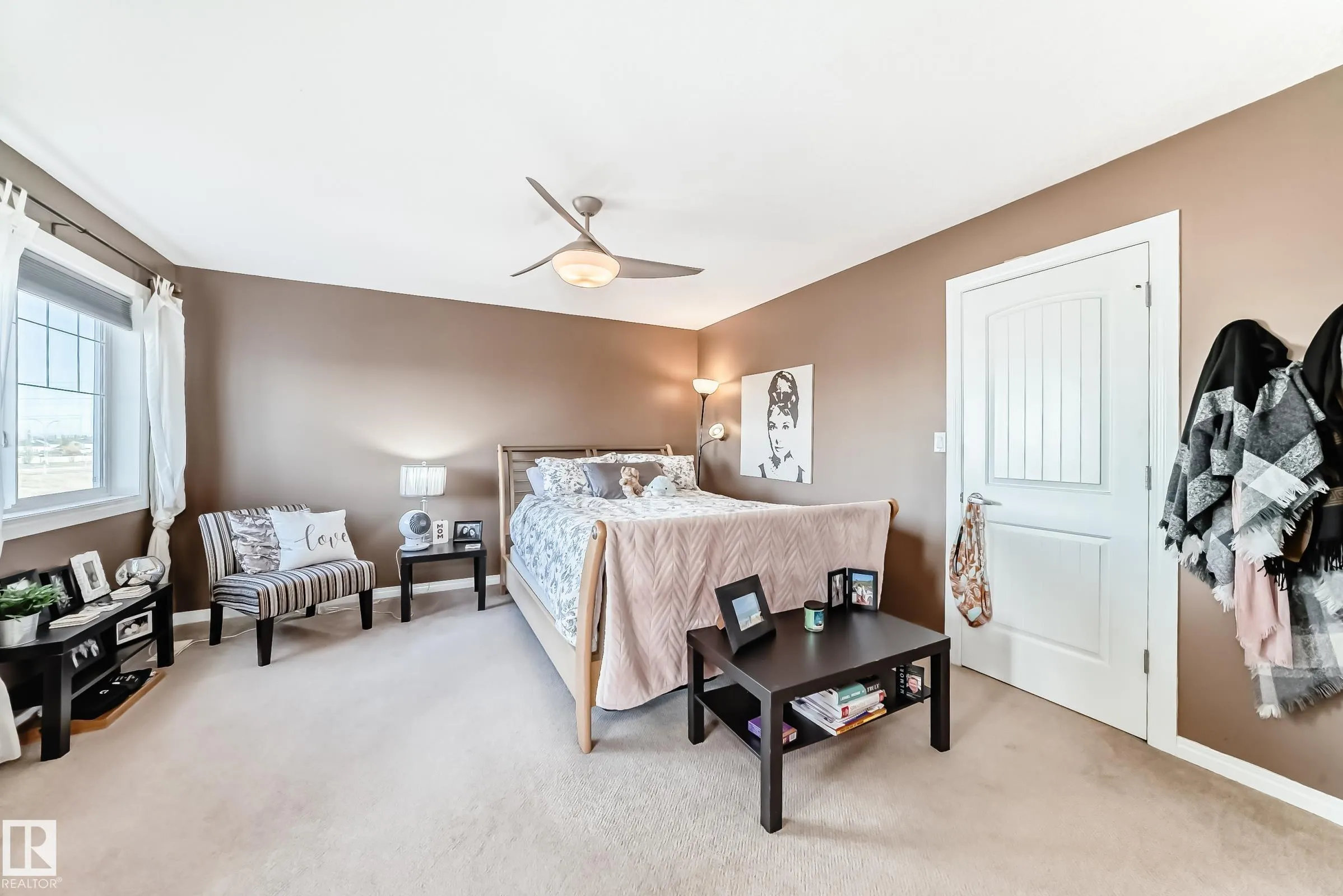 569 Stewart Crescent