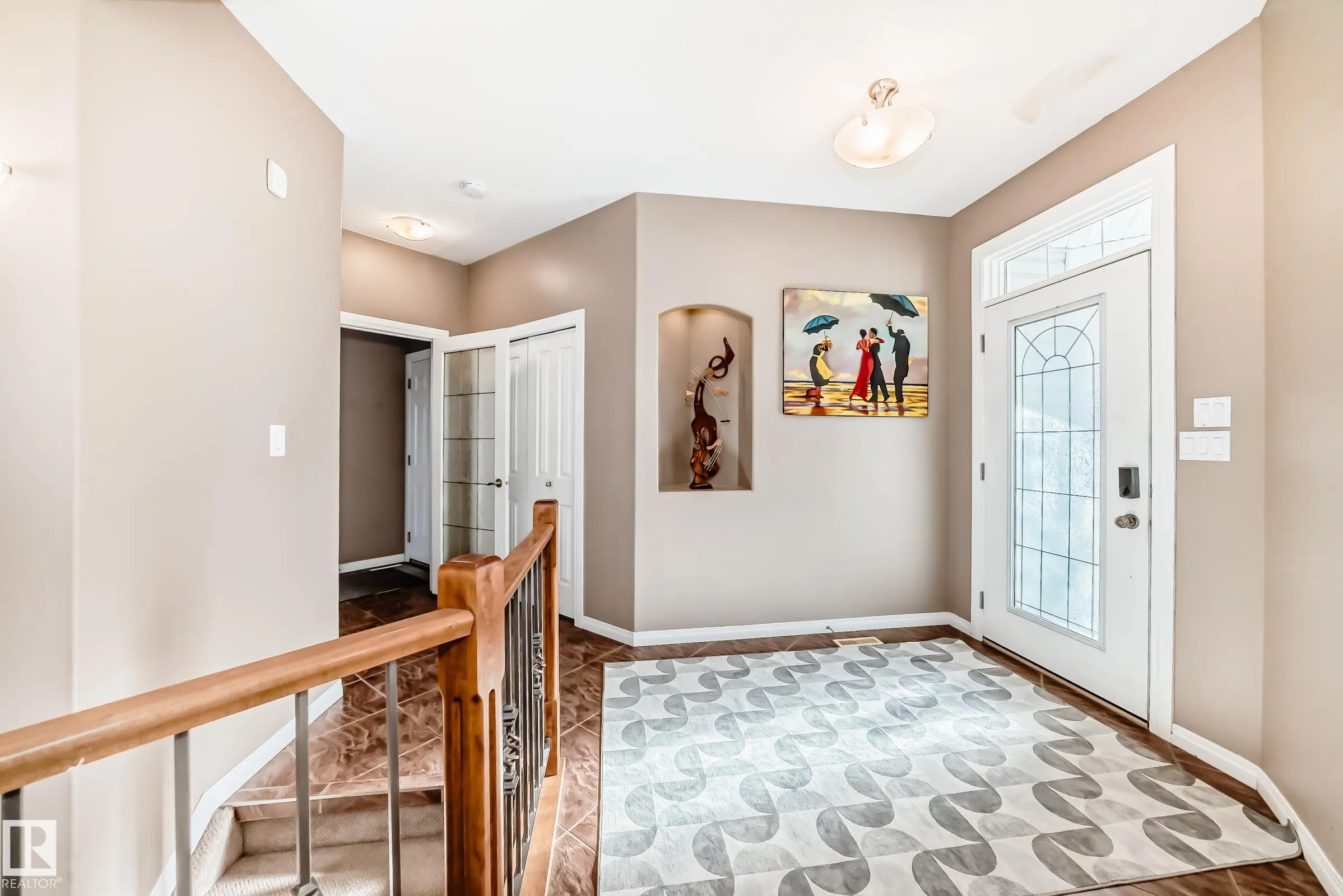 569 Stewart Crescent