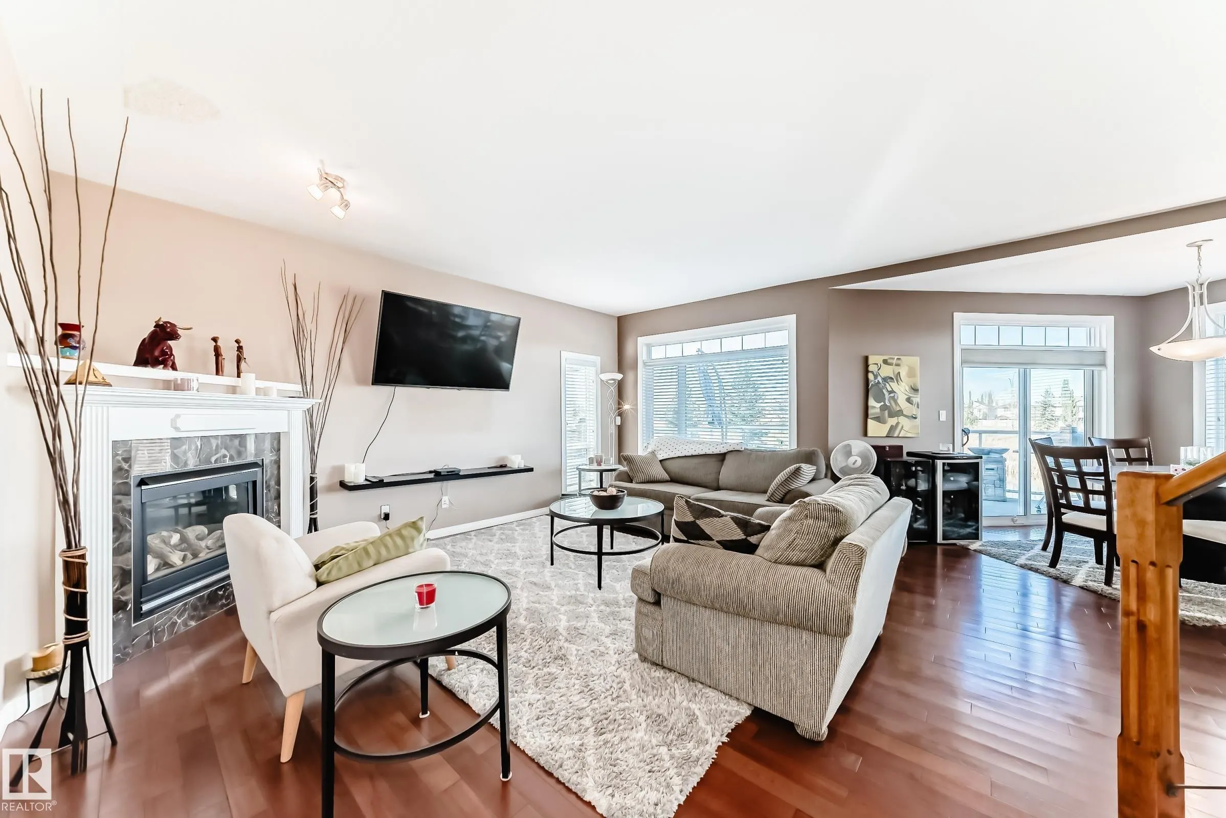 569 Stewart Crescent