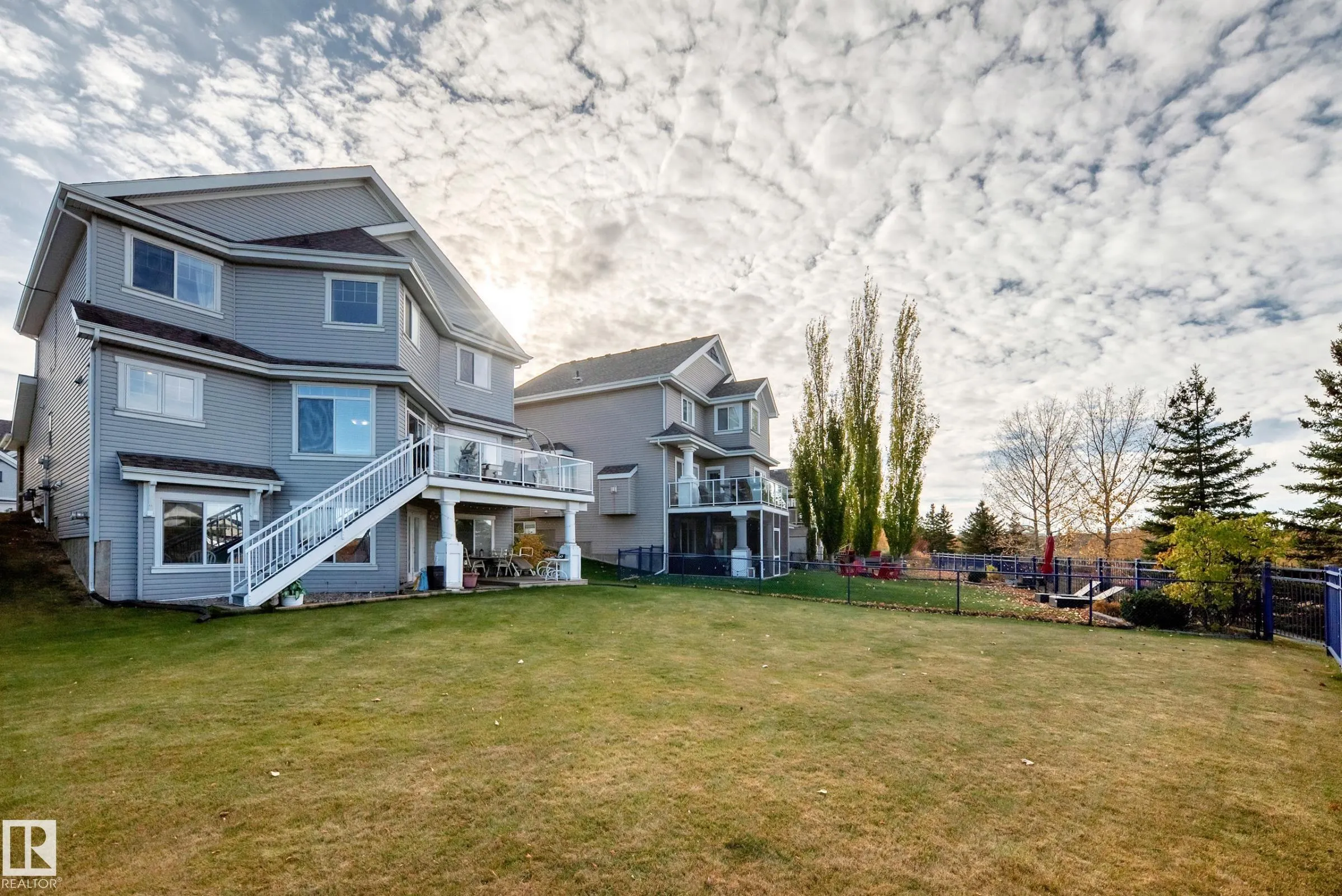 569 Stewart Crescent