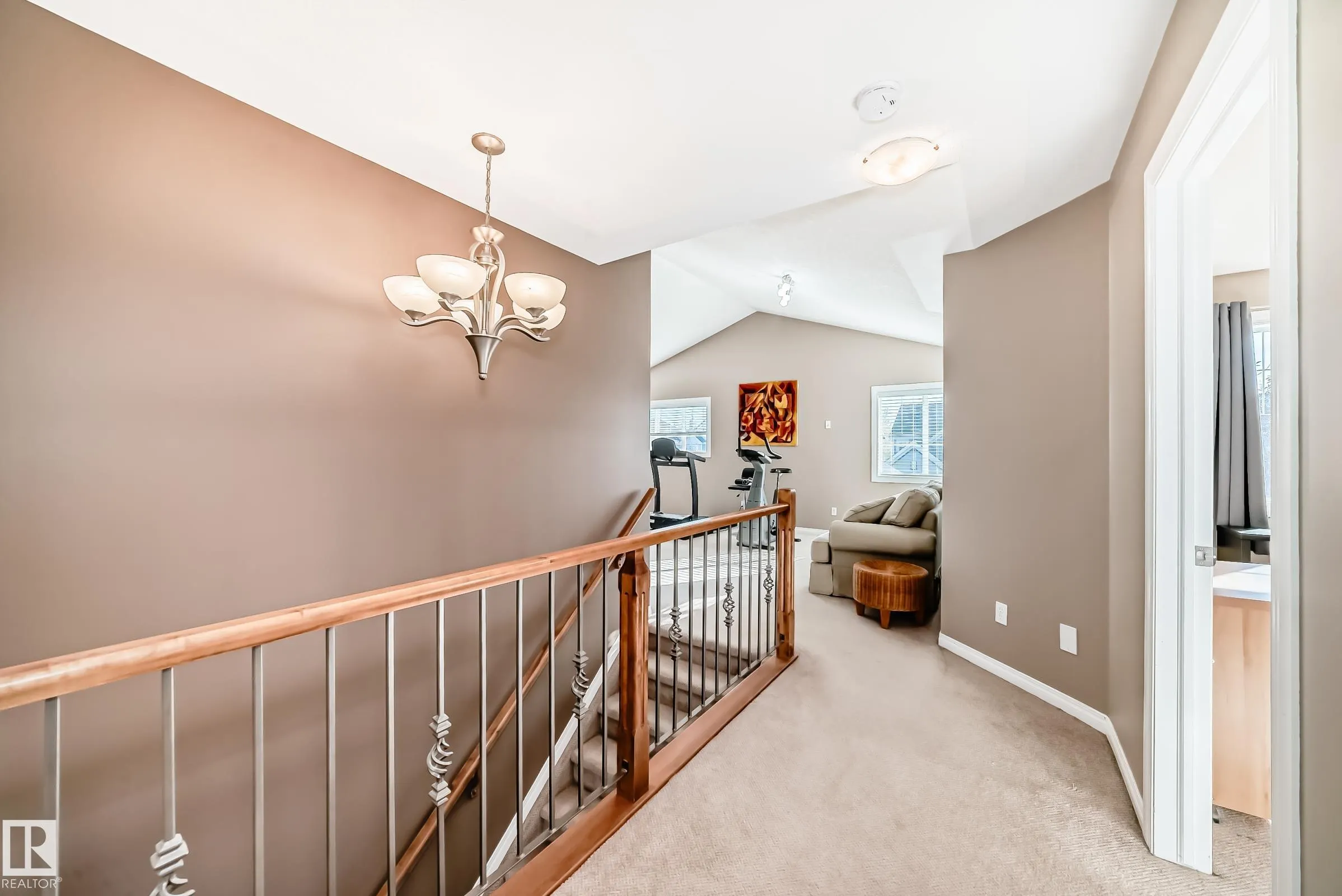 569 Stewart Crescent