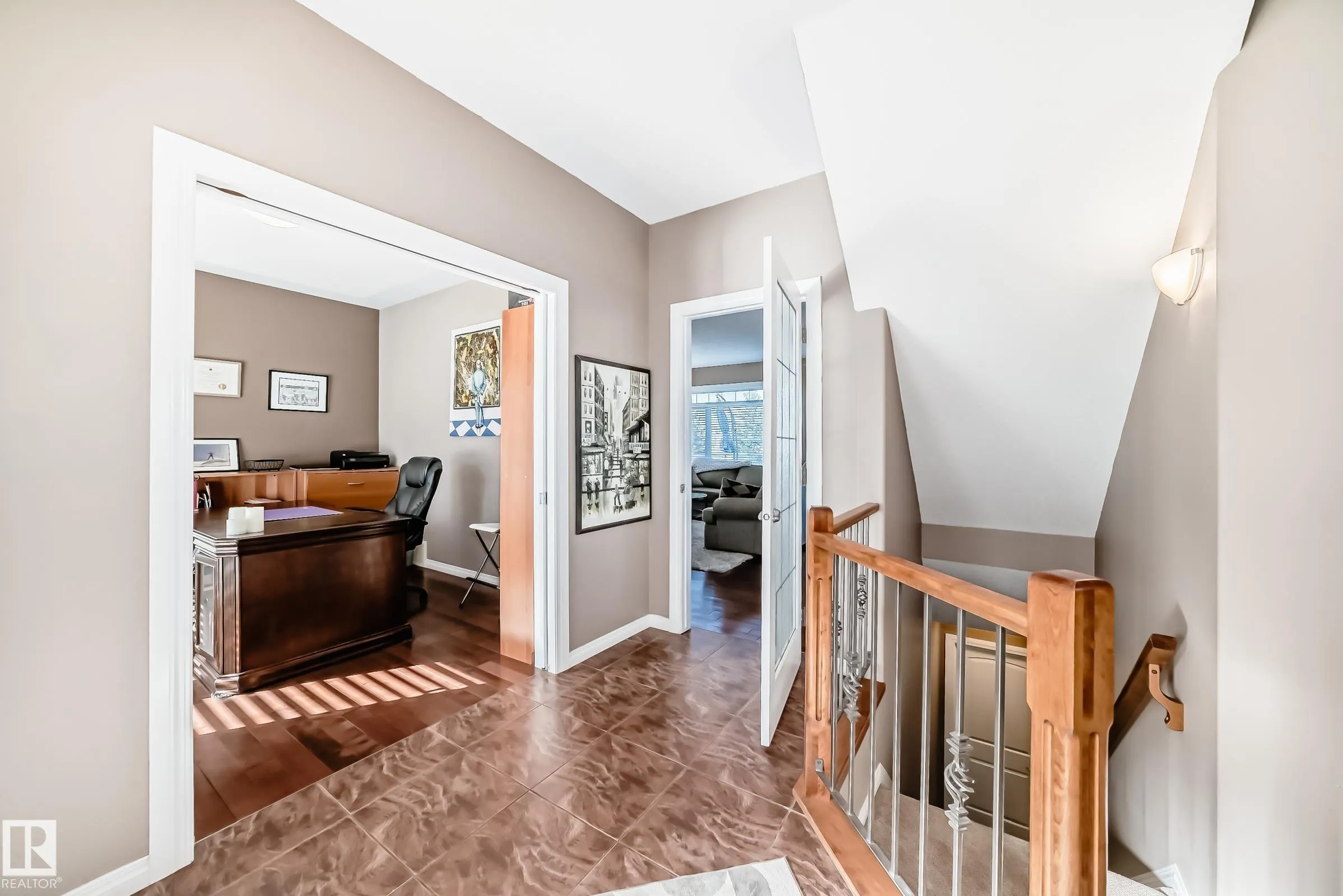 569 Stewart Crescent