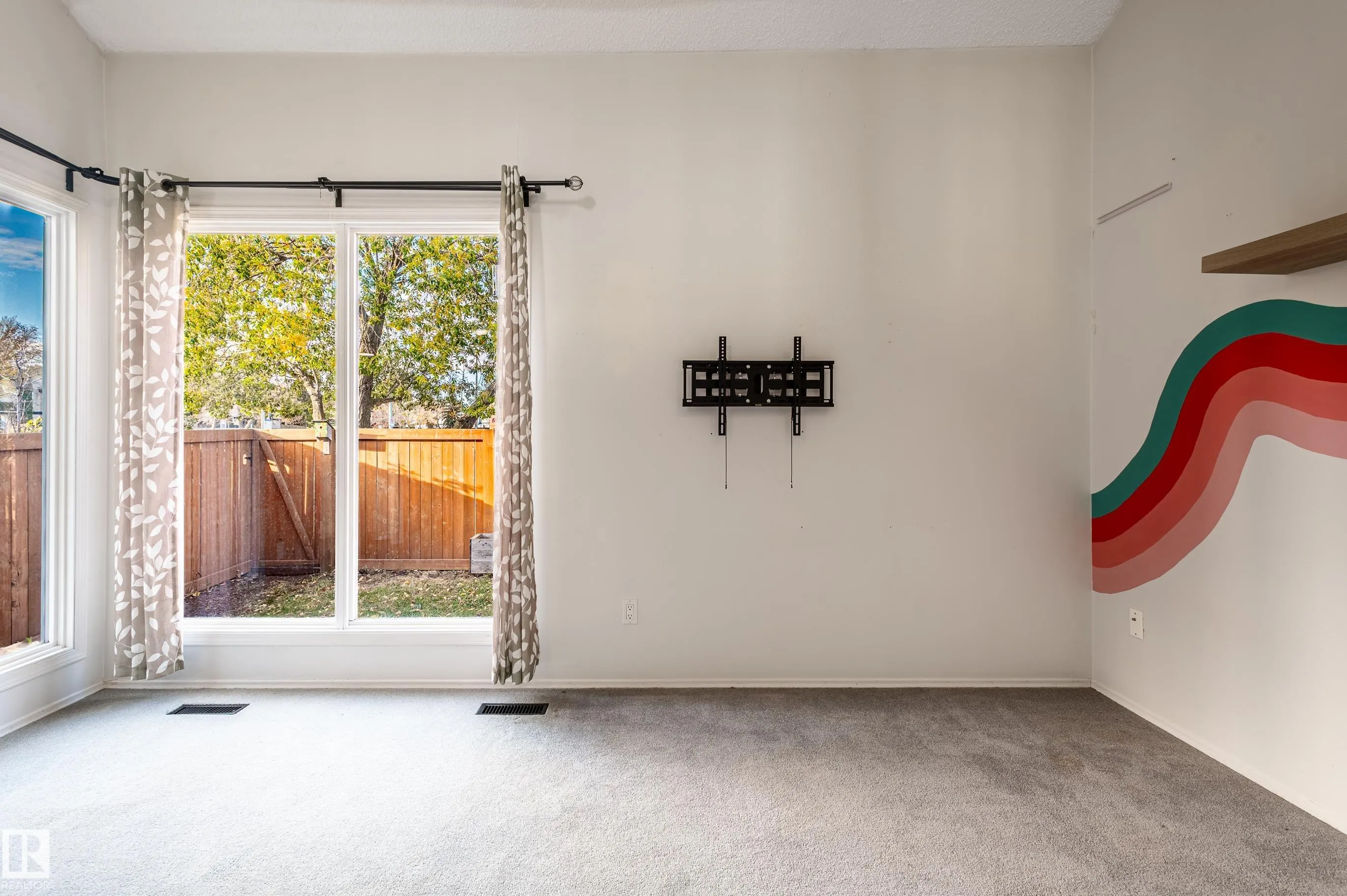 266 CHATEAU Place