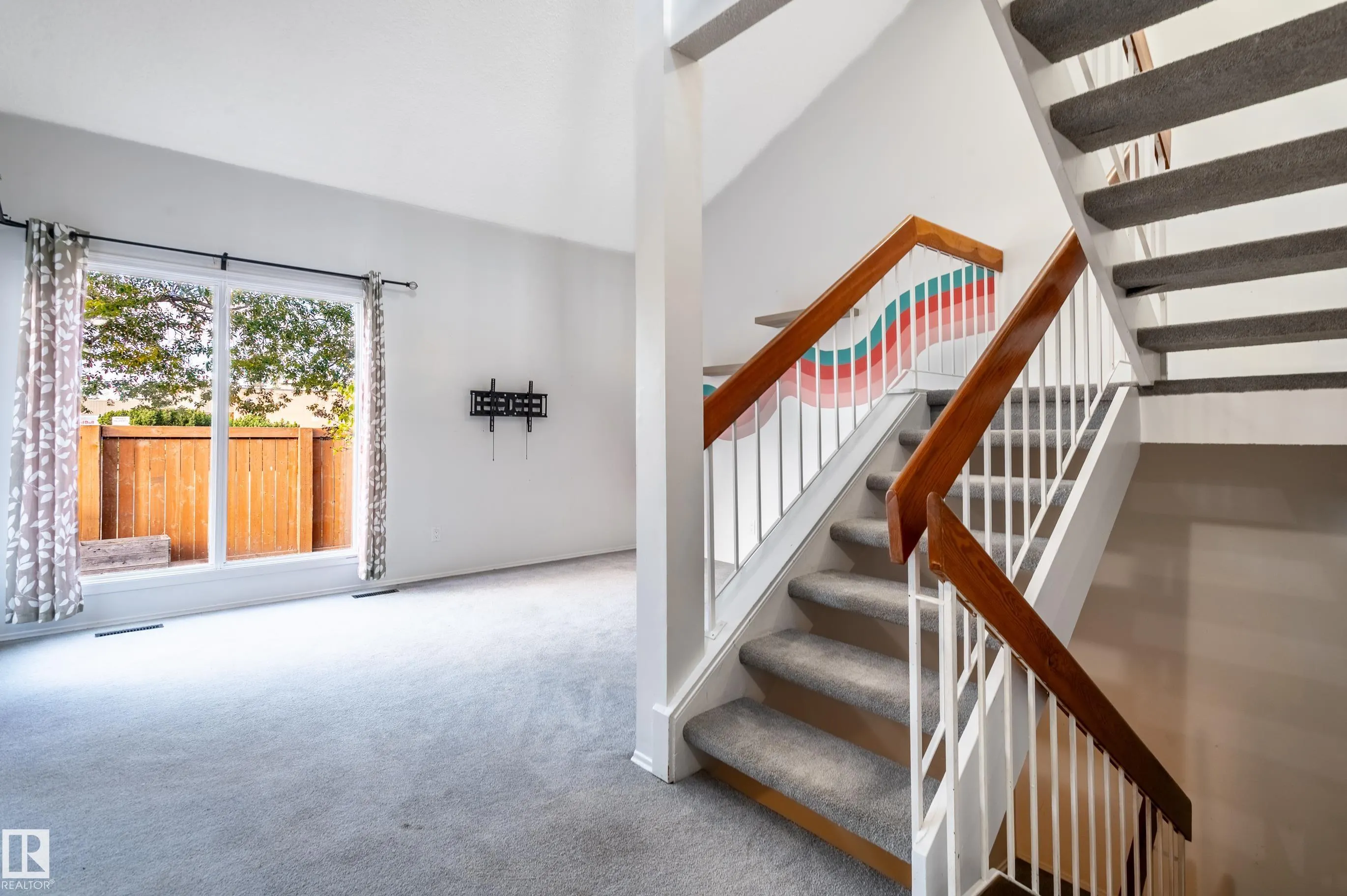 266 CHATEAU Place