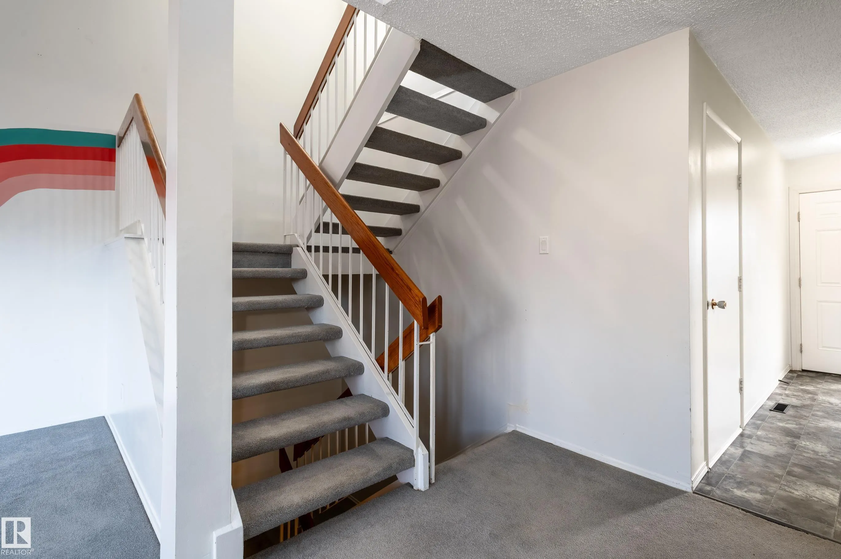 266 CHATEAU Place